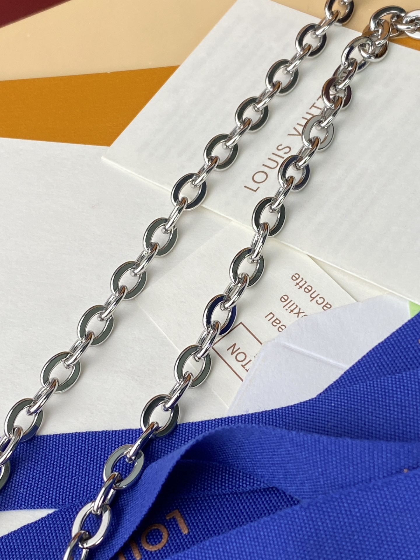 Louis Vuitton Basic Bag M-l