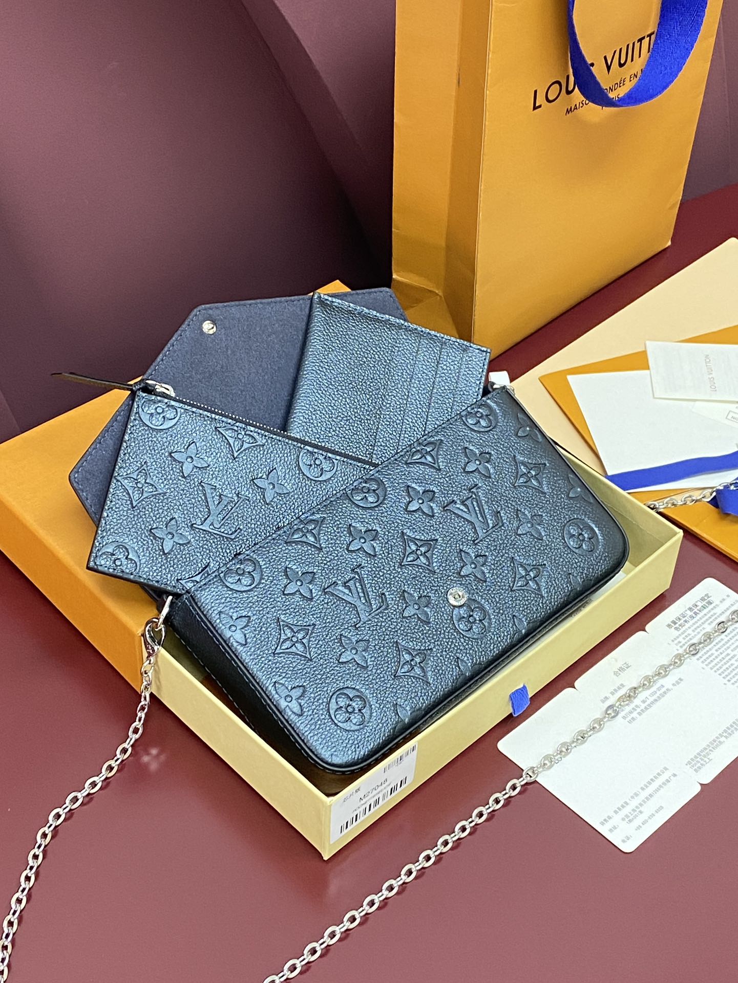 Louis Vuitton Basic Bag M-l