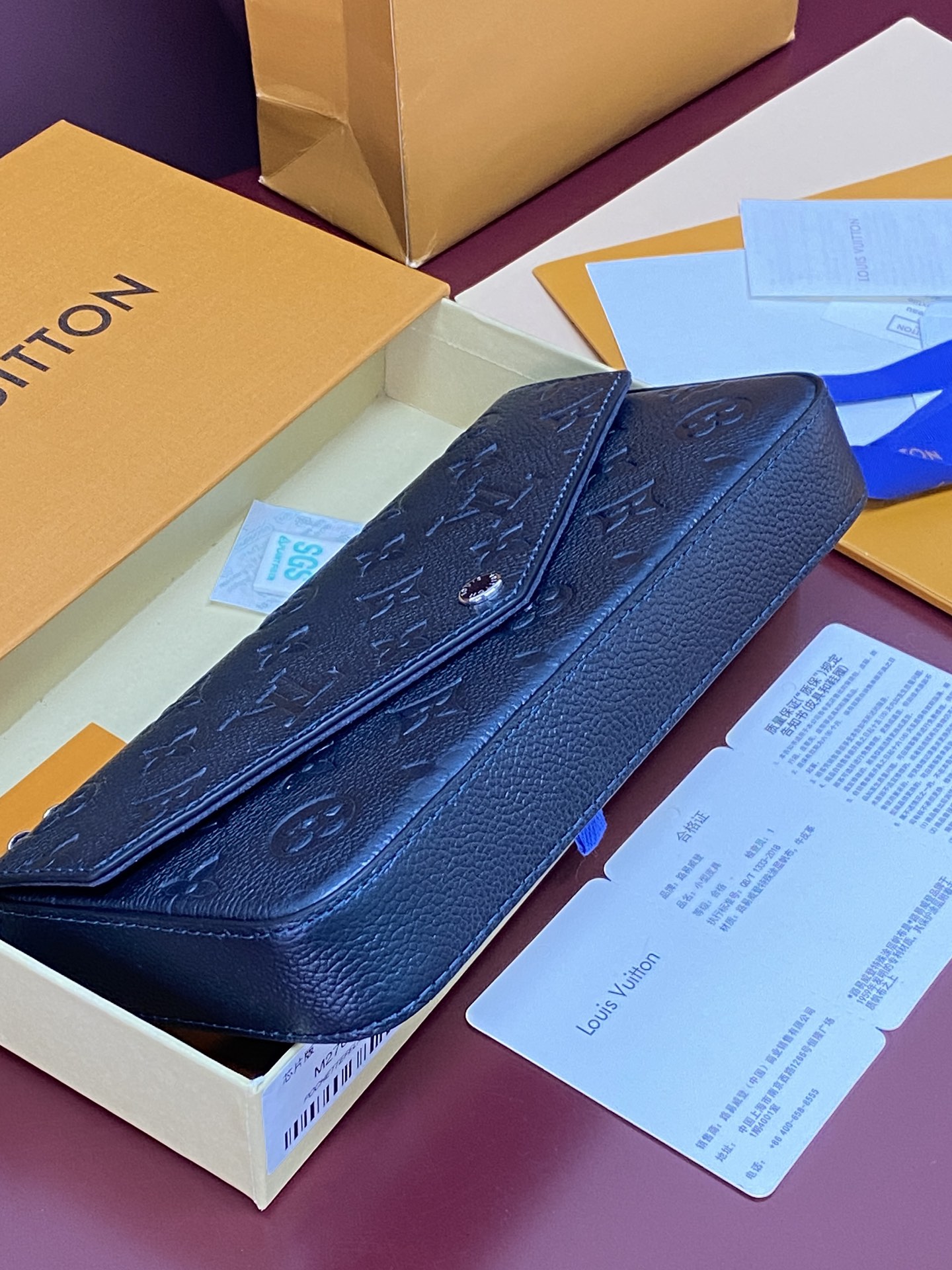 Louis Vuitton Basic Bag M-l