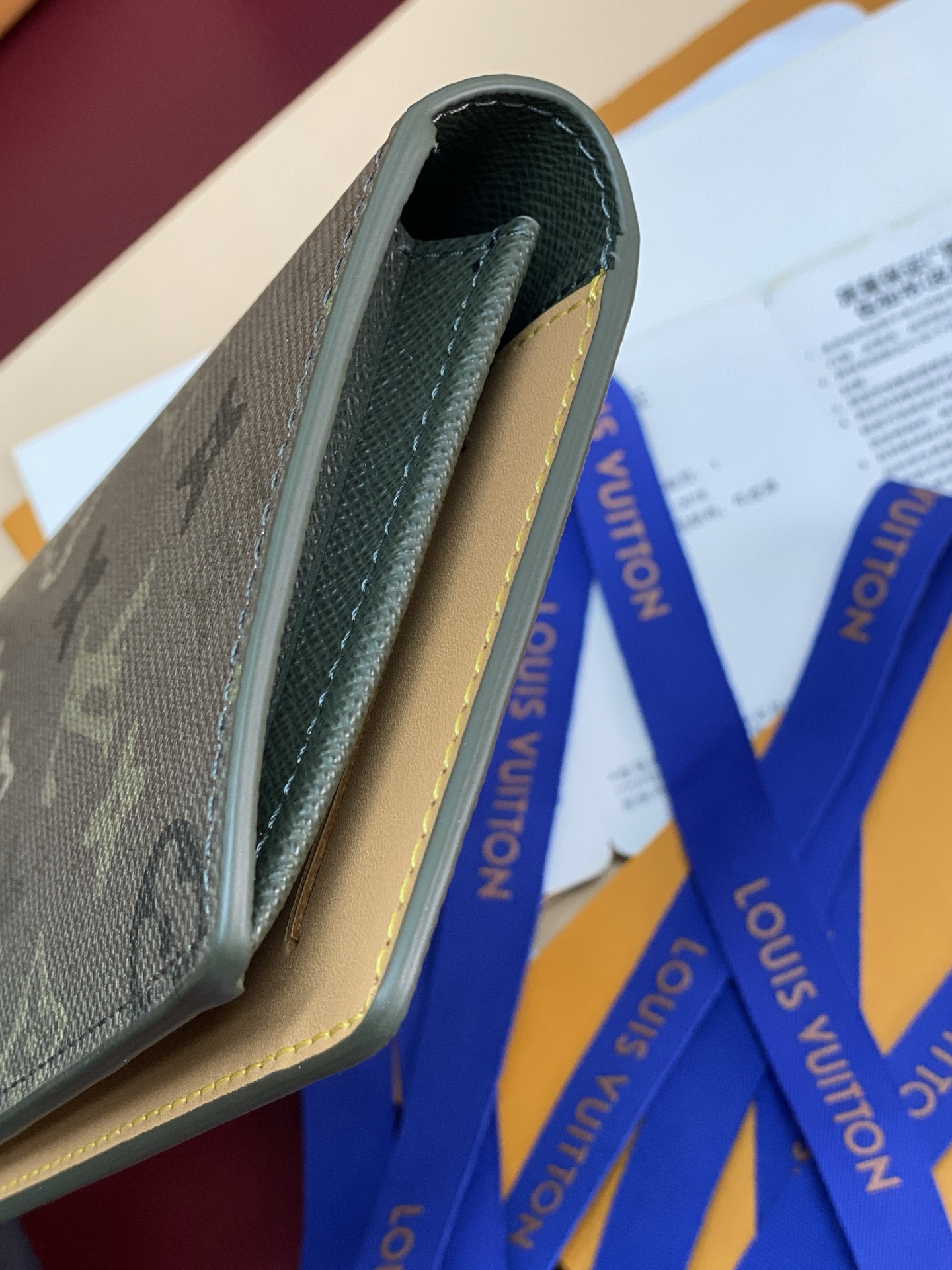 Louis Vuitton Basic Bag Cow Leather M-l-s