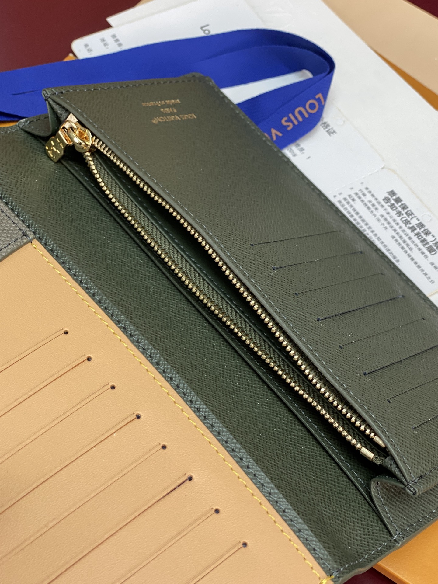 Louis Vuitton Basic Bag Cow Leather M-l-s