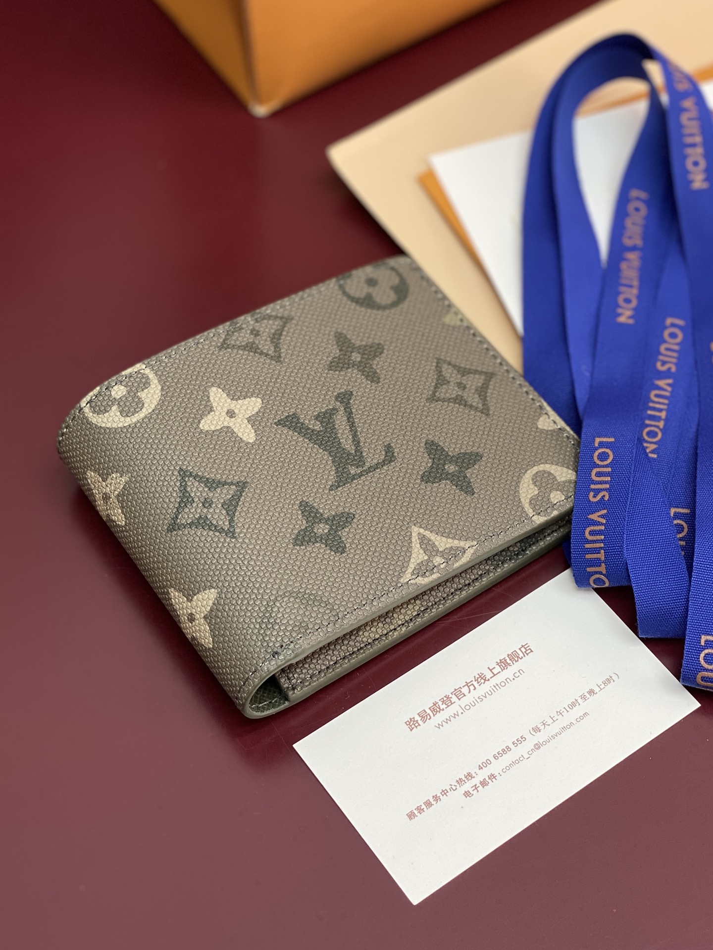 Louis Vuitton Basic Bag Canvas M-l-s