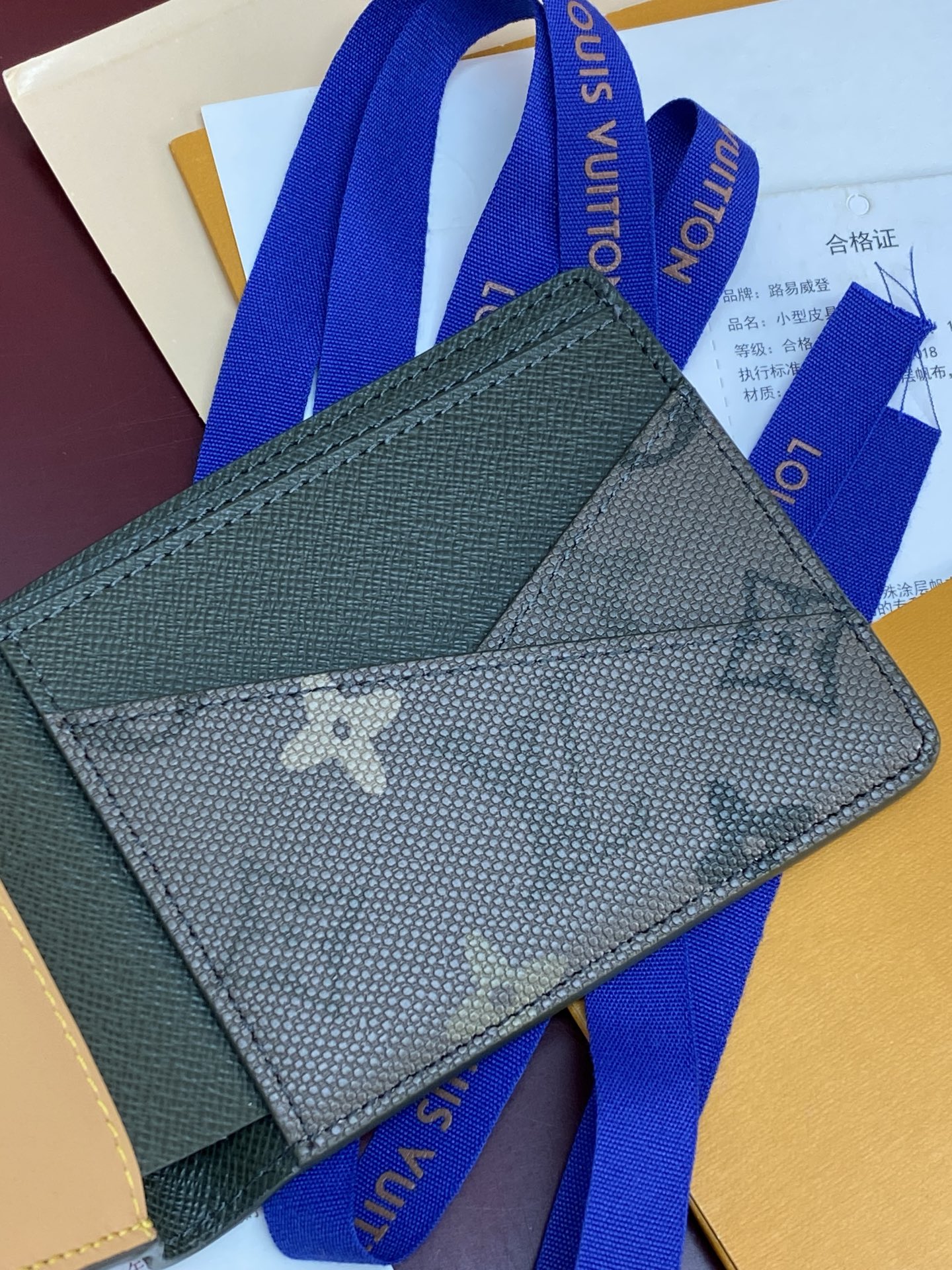 Louis Vuitton Basic Bag Canvas M-l-s