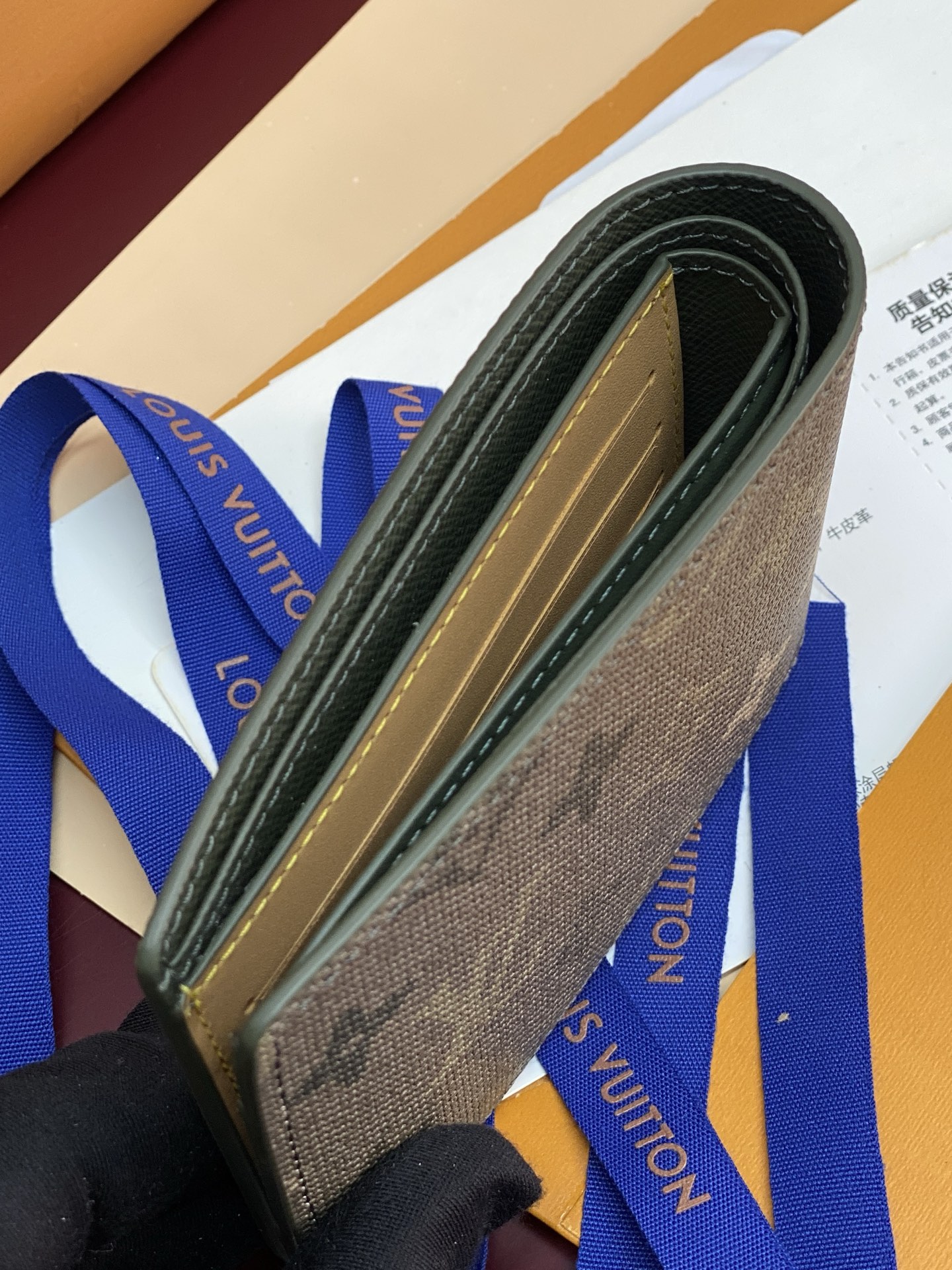 Louis Vuitton Basic Bag Canvas M-l-s