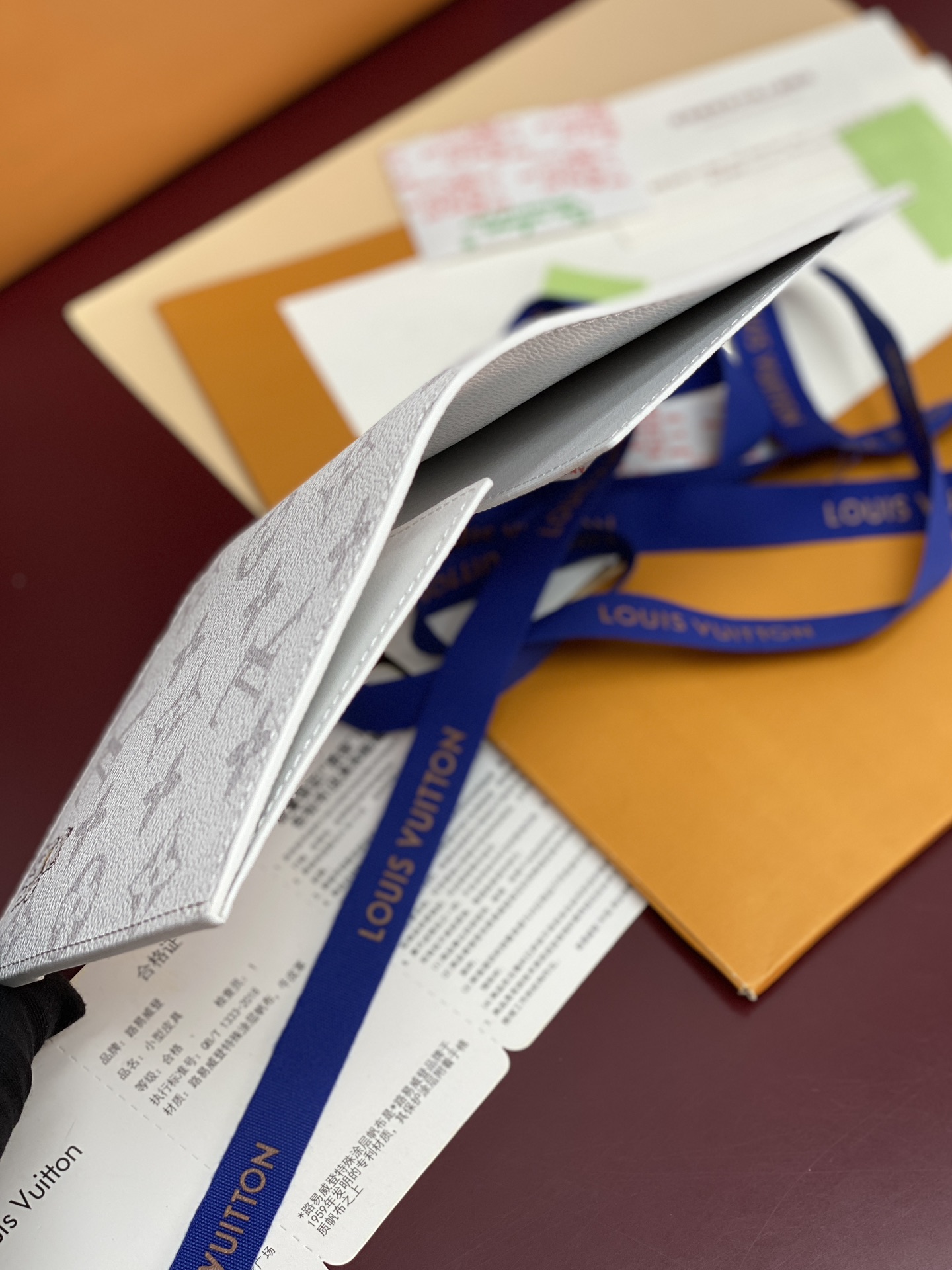 Louis Vuitton Basic Bag Canvas M-s