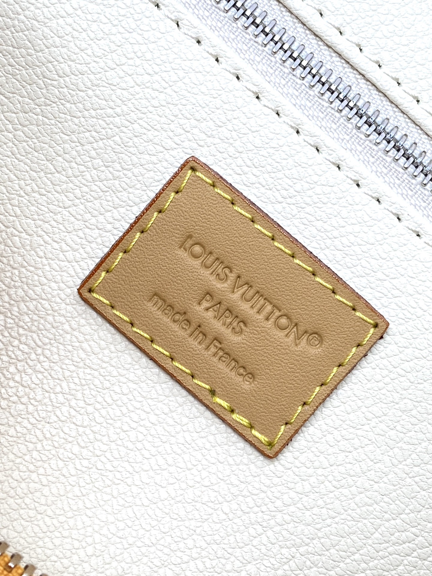 Louis Vuitton Basic Bag Cow Leather M