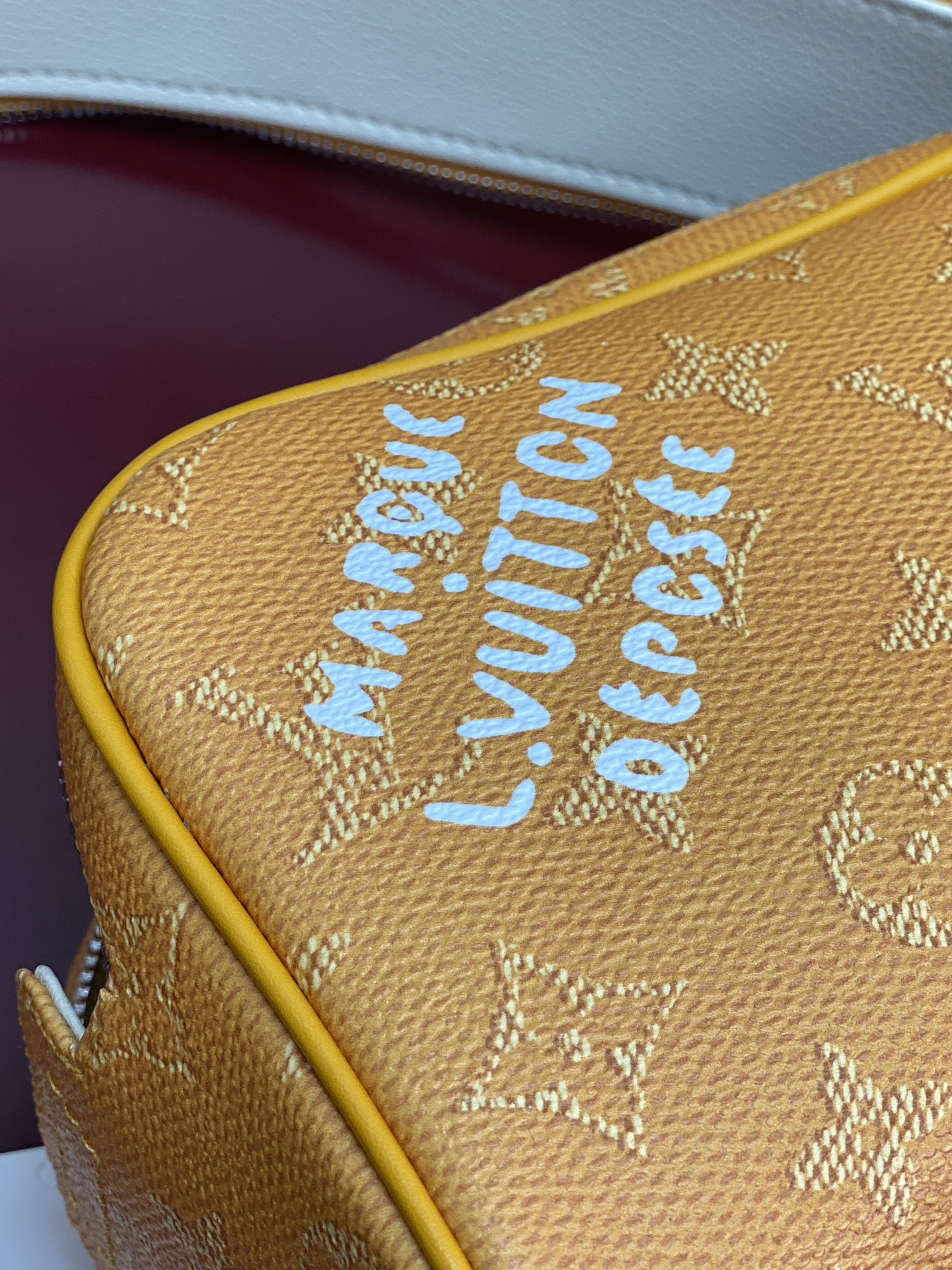 Louis Vuitton Basic Bag Cow Leather M