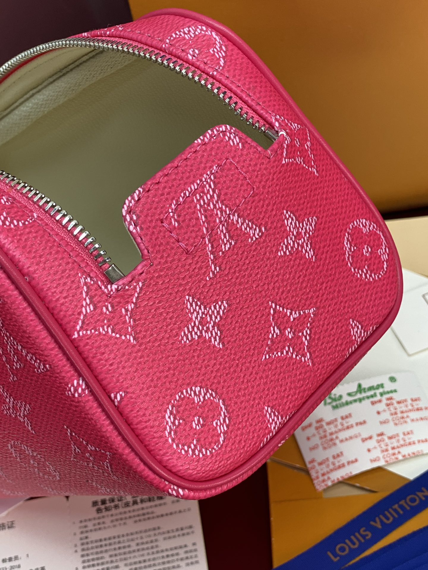 Louis Vuitton Basic Bag Cow Leather Red M