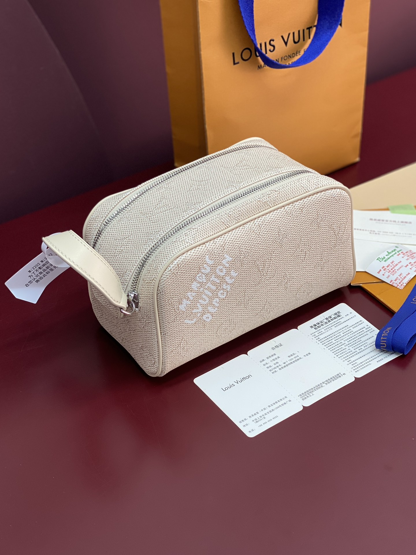 Louis Vuitton Basic Bag Cow Leather M