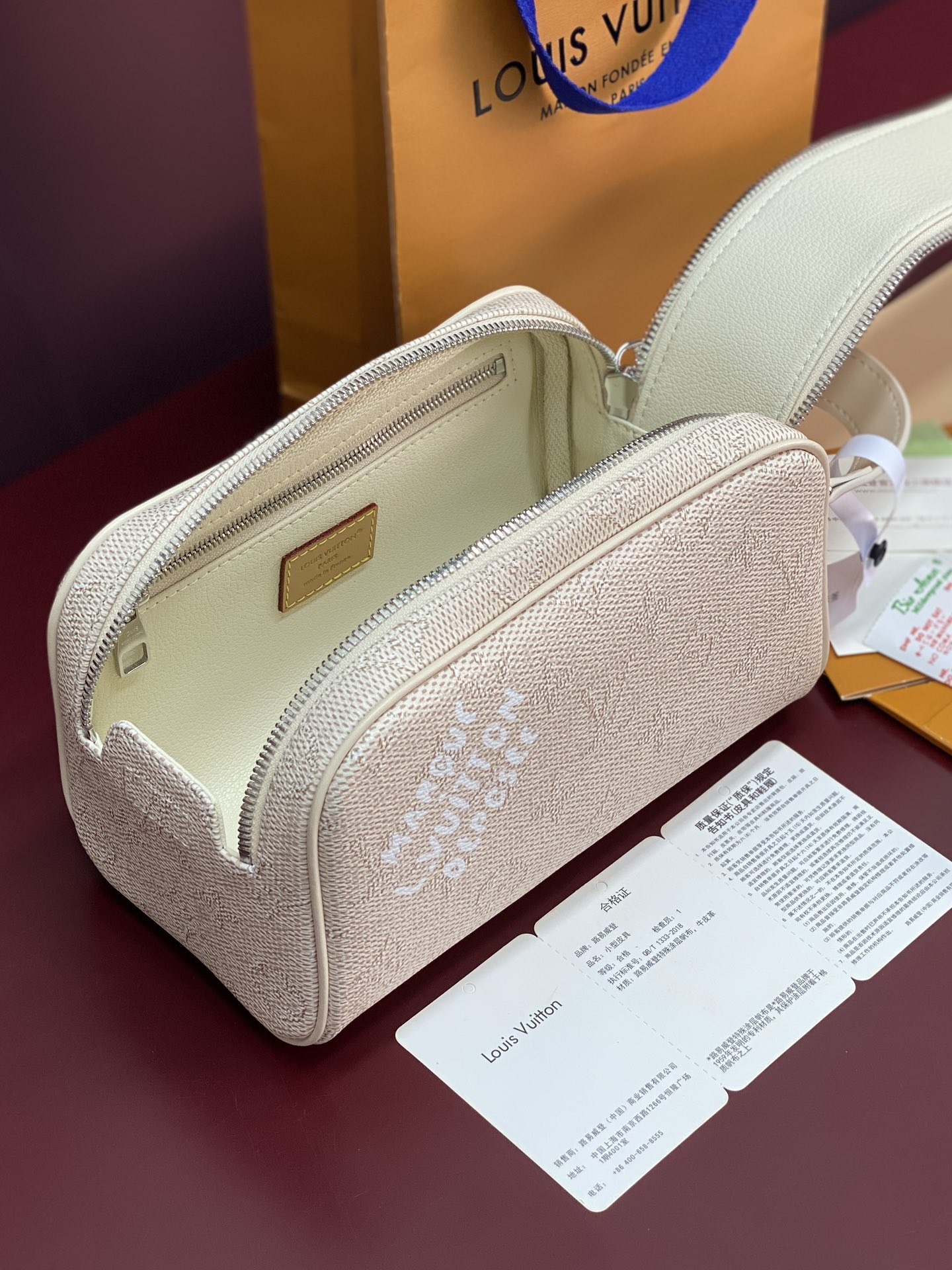 Louis Vuitton Basic Bag Cow Leather M