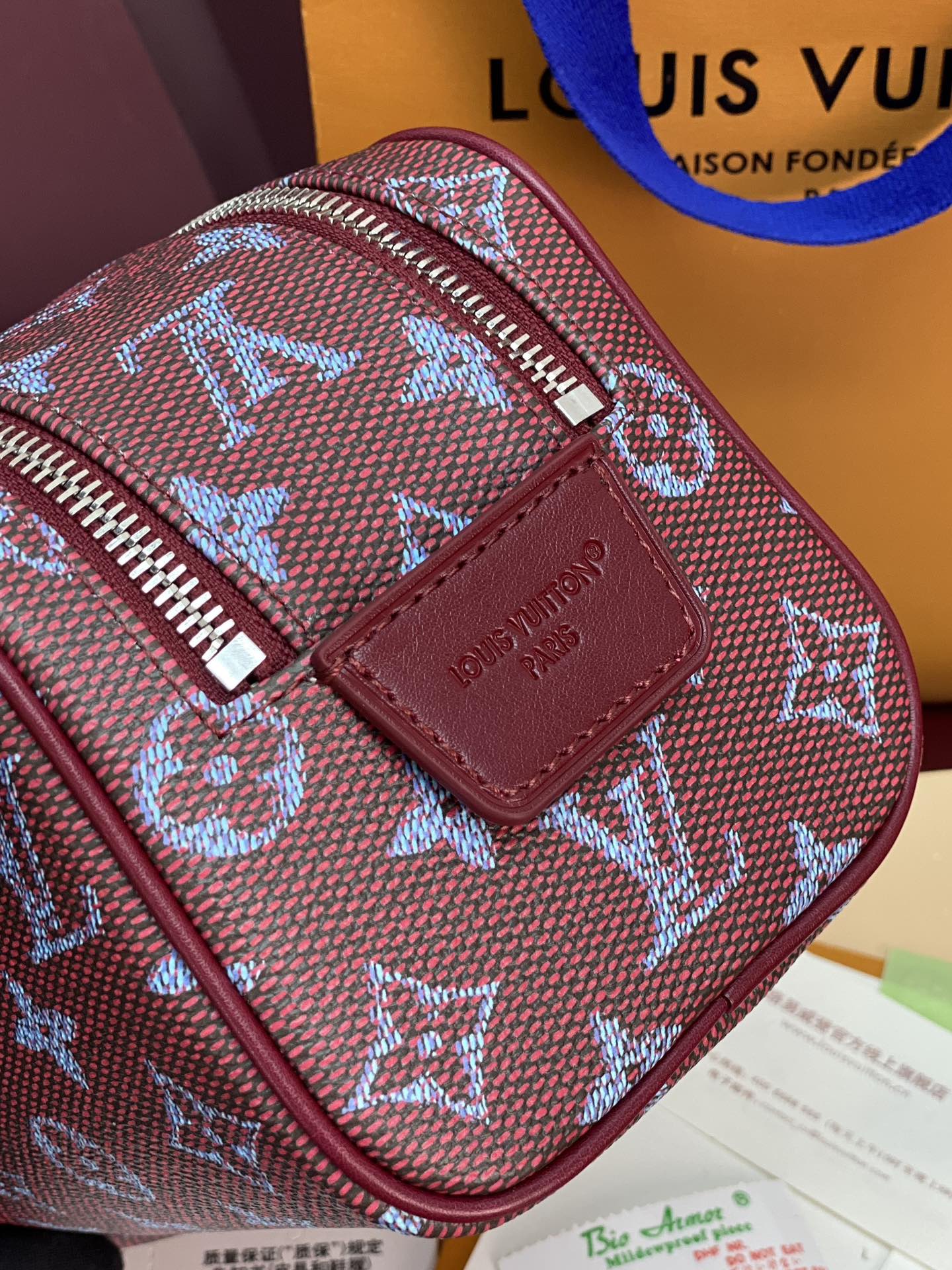 Louis Vuitton Basic Bag Cow Leather M