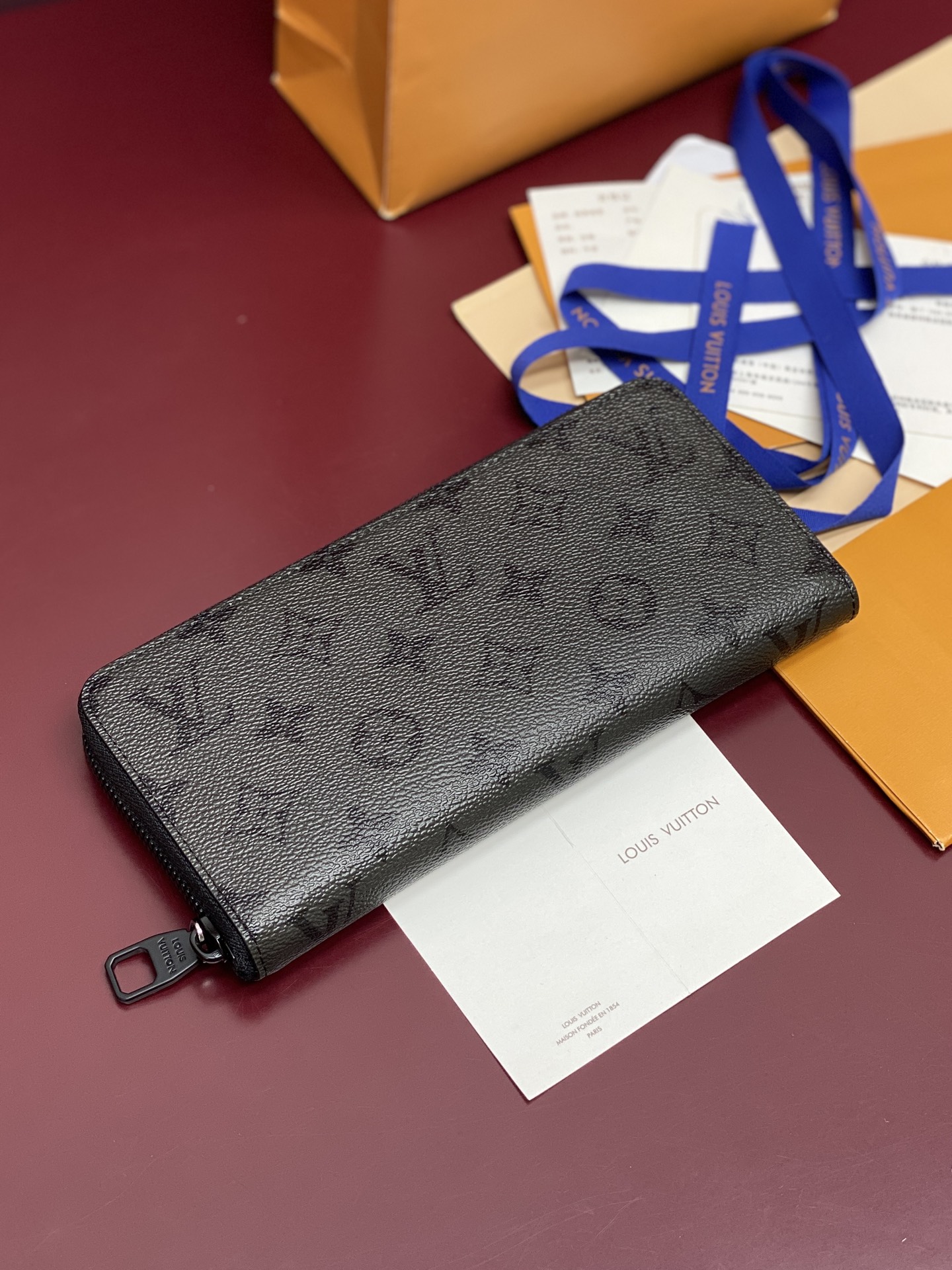 Louis Vuitton Basic Bag Canvas M-l
