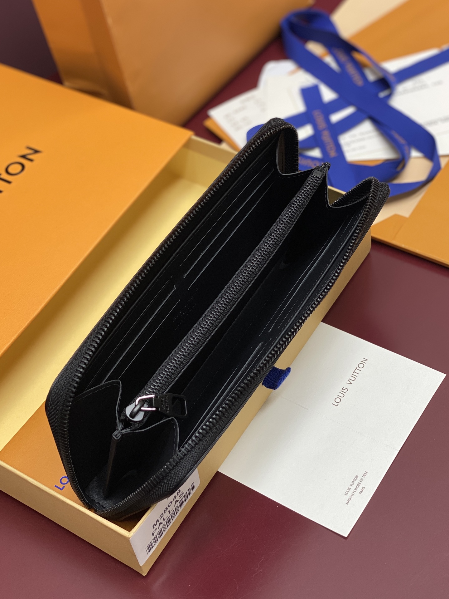 Louis Vuitton Basic Bag Canvas M-l