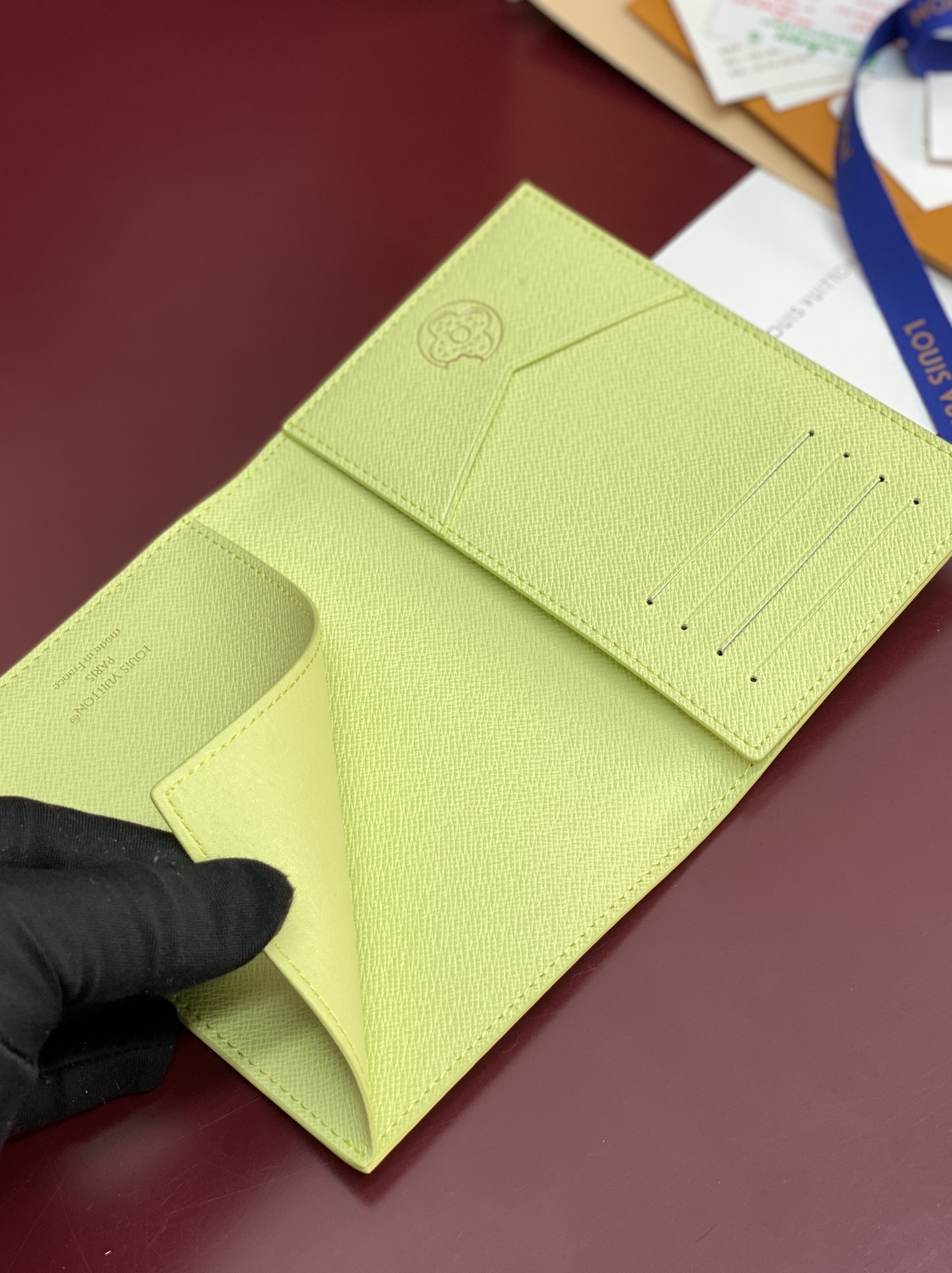 Louis Vuitton Basic Bag Canvas M-s