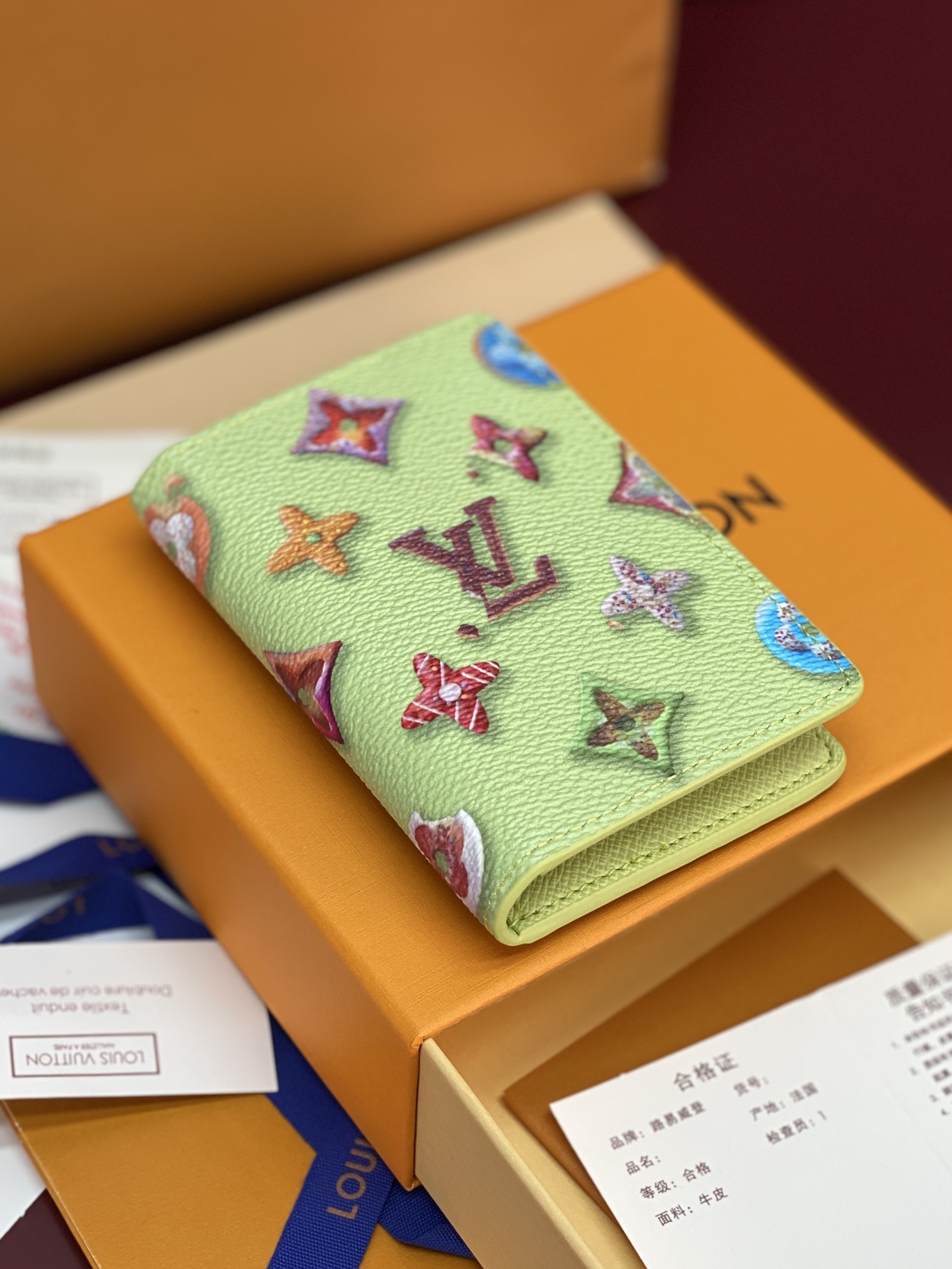 Louis Vuitton Basic Bag Canvas M