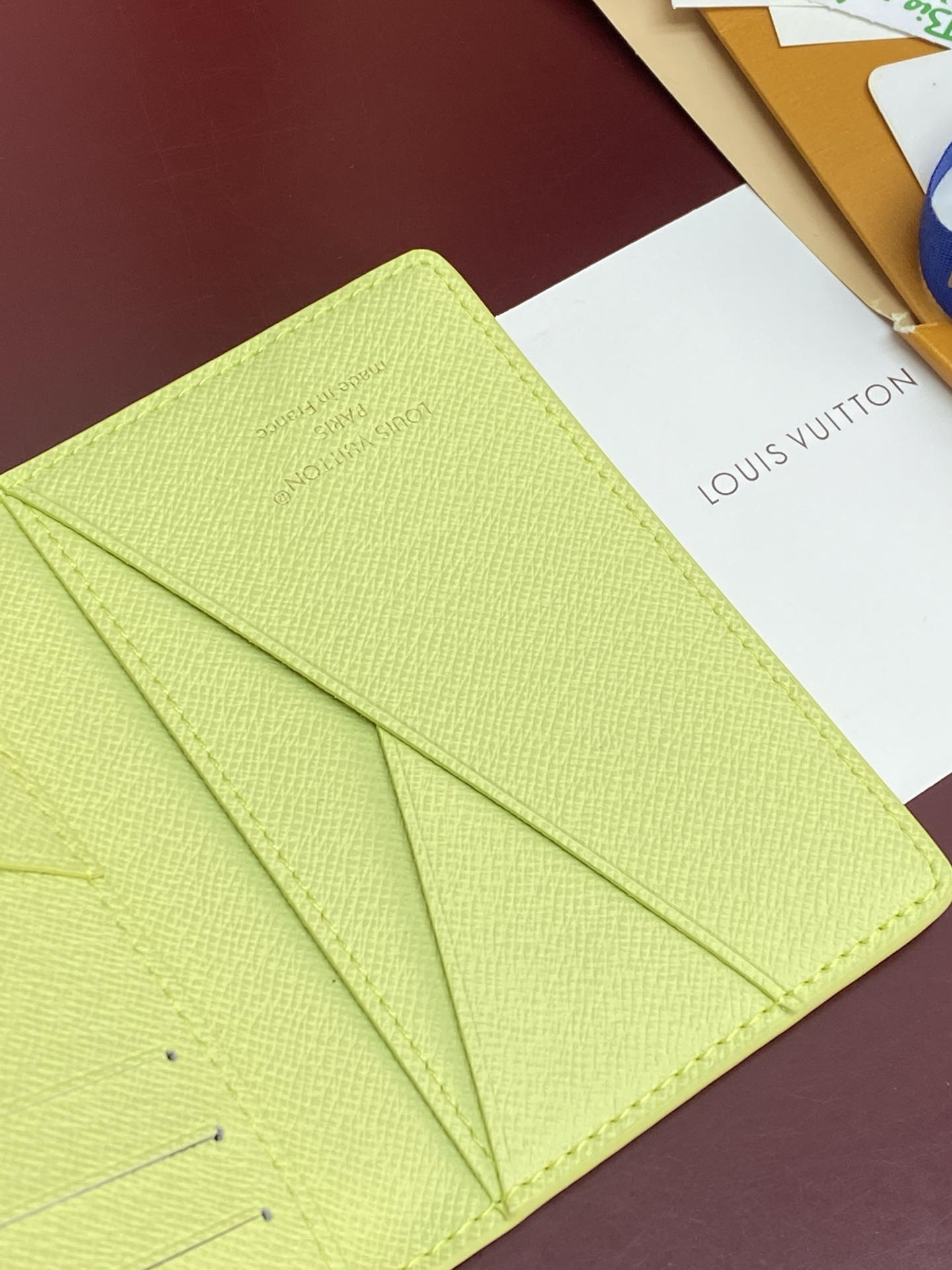 Louis Vuitton Basic Bag Canvas M