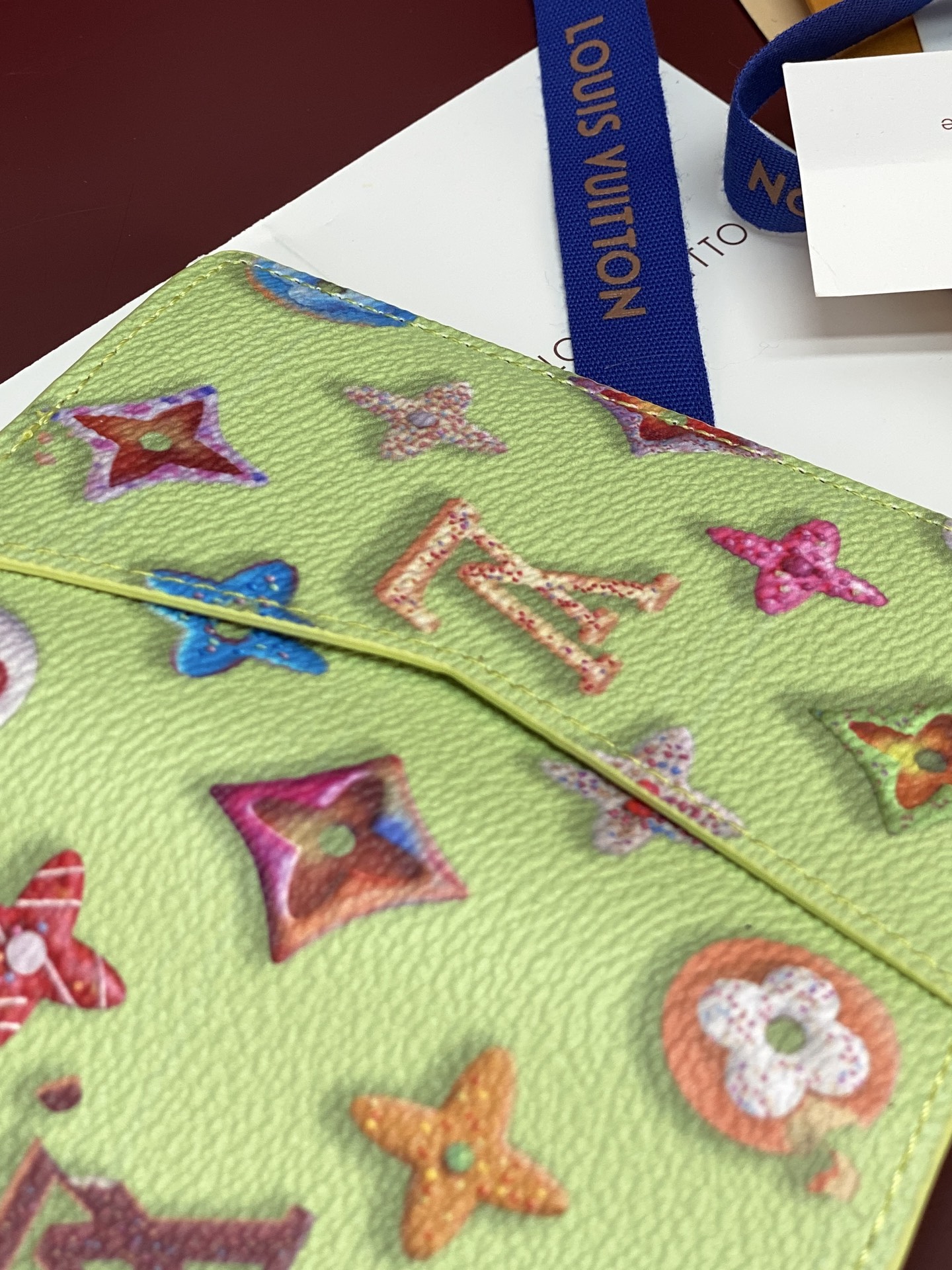 Louis Vuitton Basic Bag Canvas M