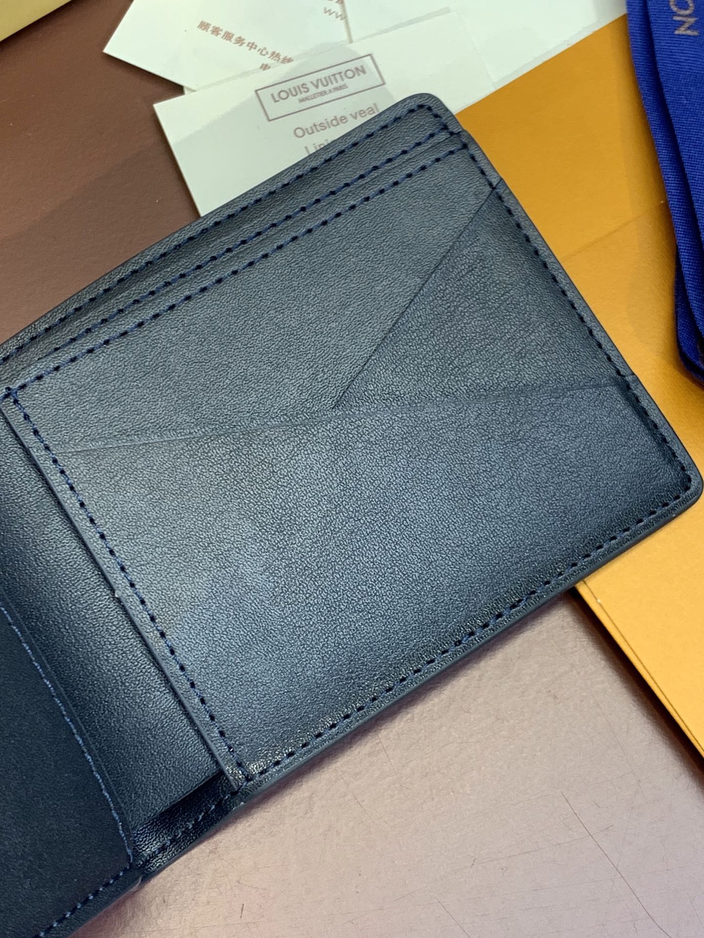 Louis Vuitton Basic Bag Cow Leather M-l-s