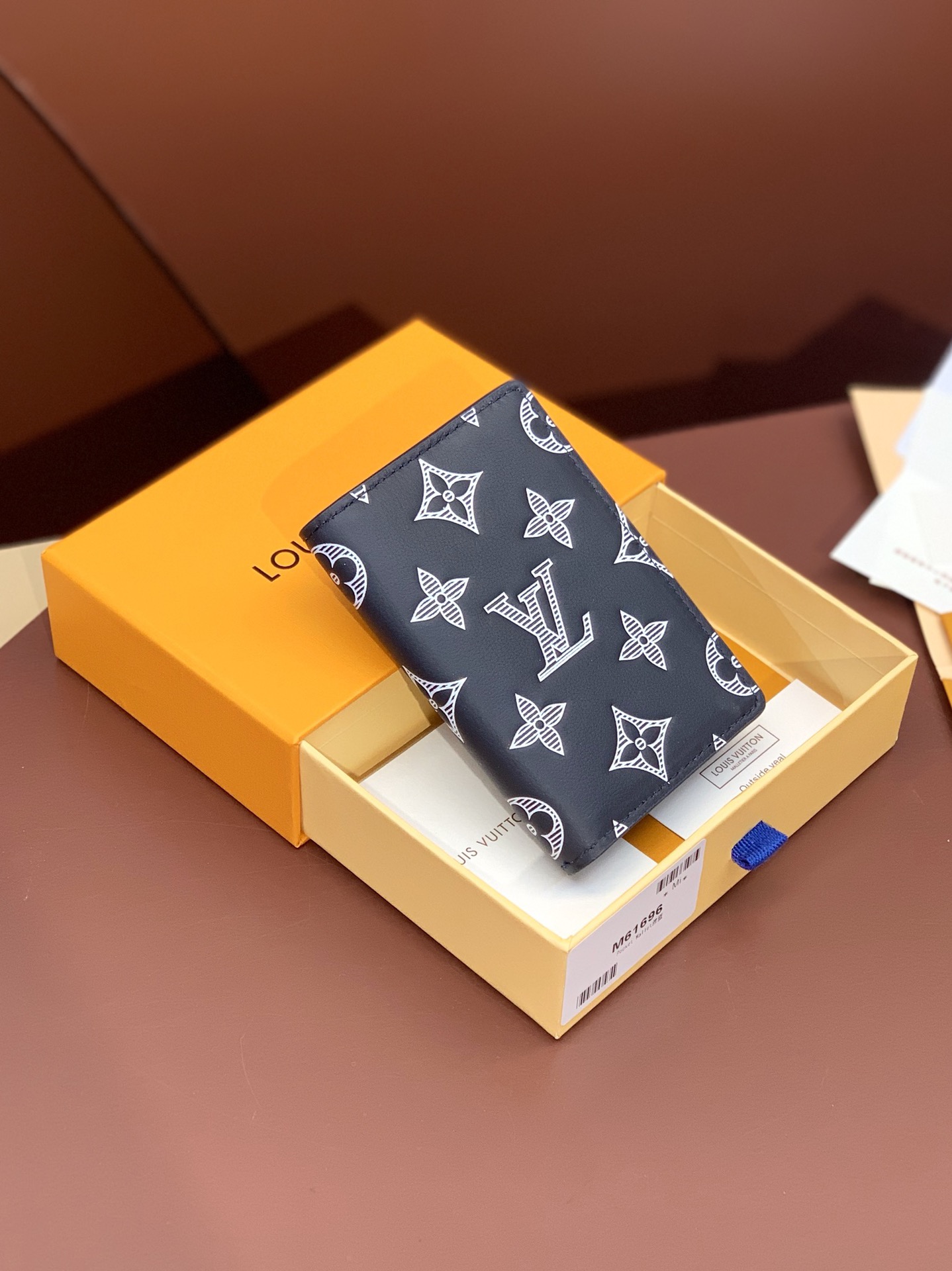 Louis Vuitton Basic Bag Cow Leather M-s