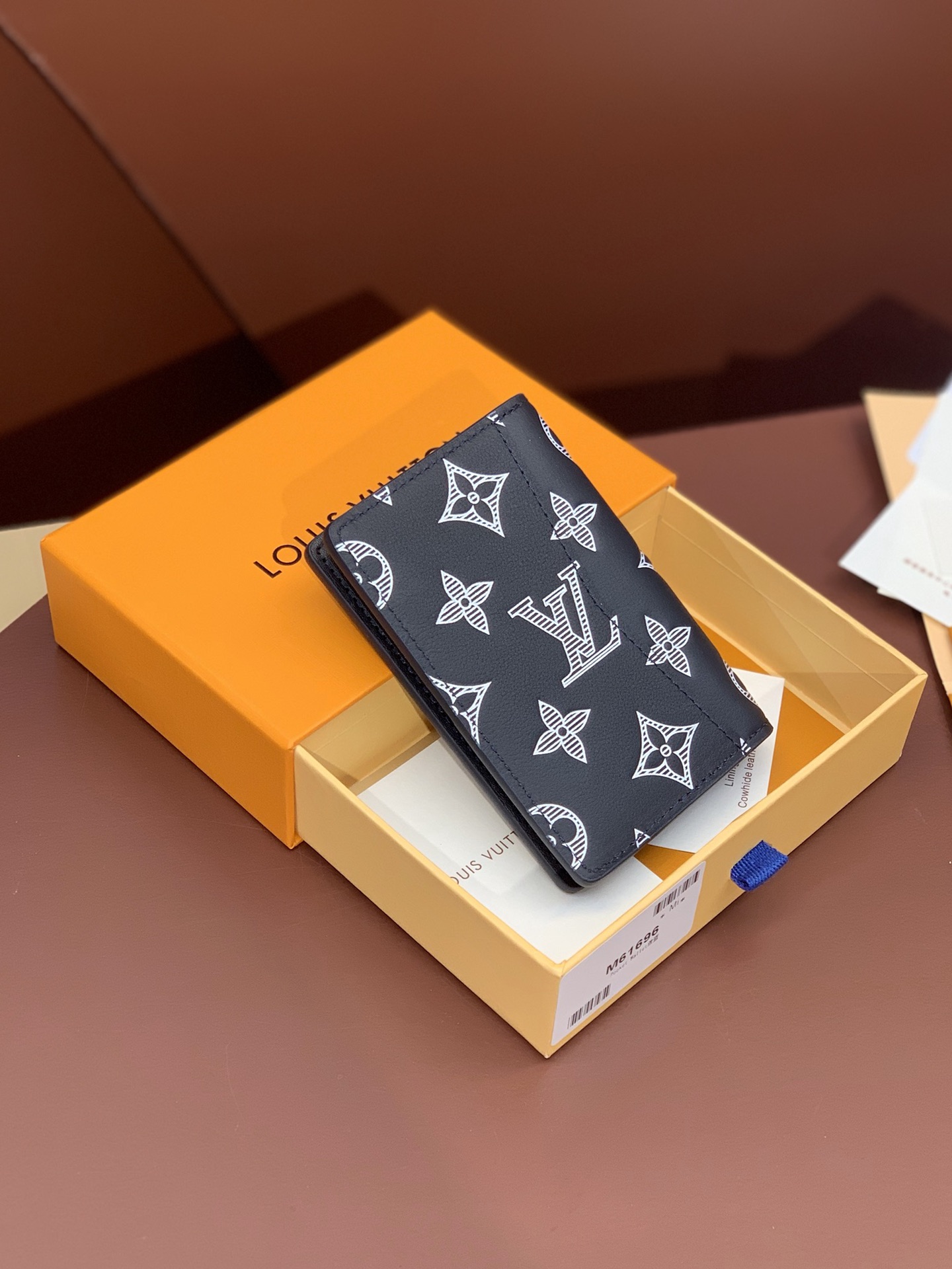 Louis Vuitton Basic Bag Cow Leather M-s