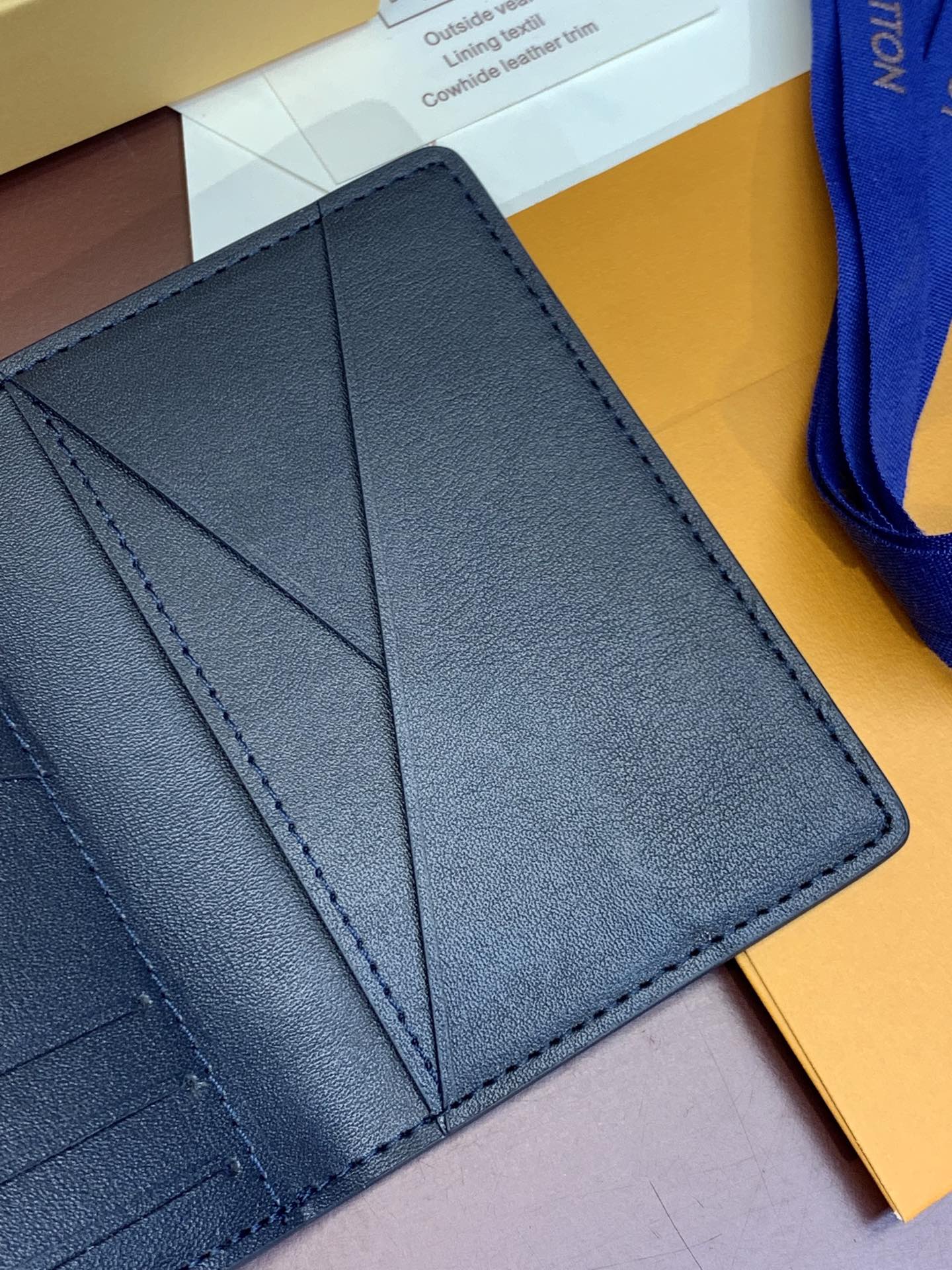 Louis Vuitton Basic Bag Cow Leather M-s