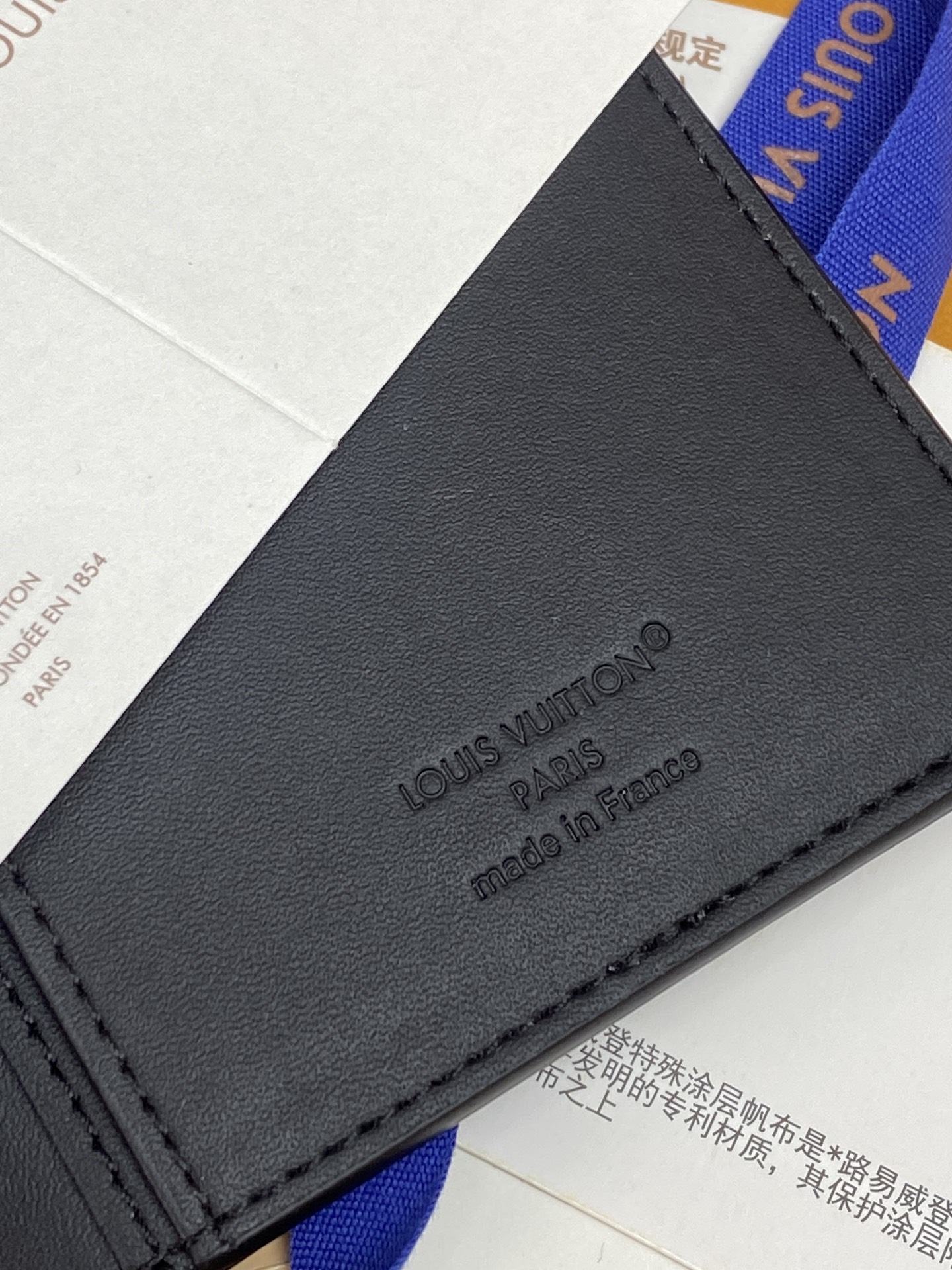 Louis Vuitton Basic Bag M