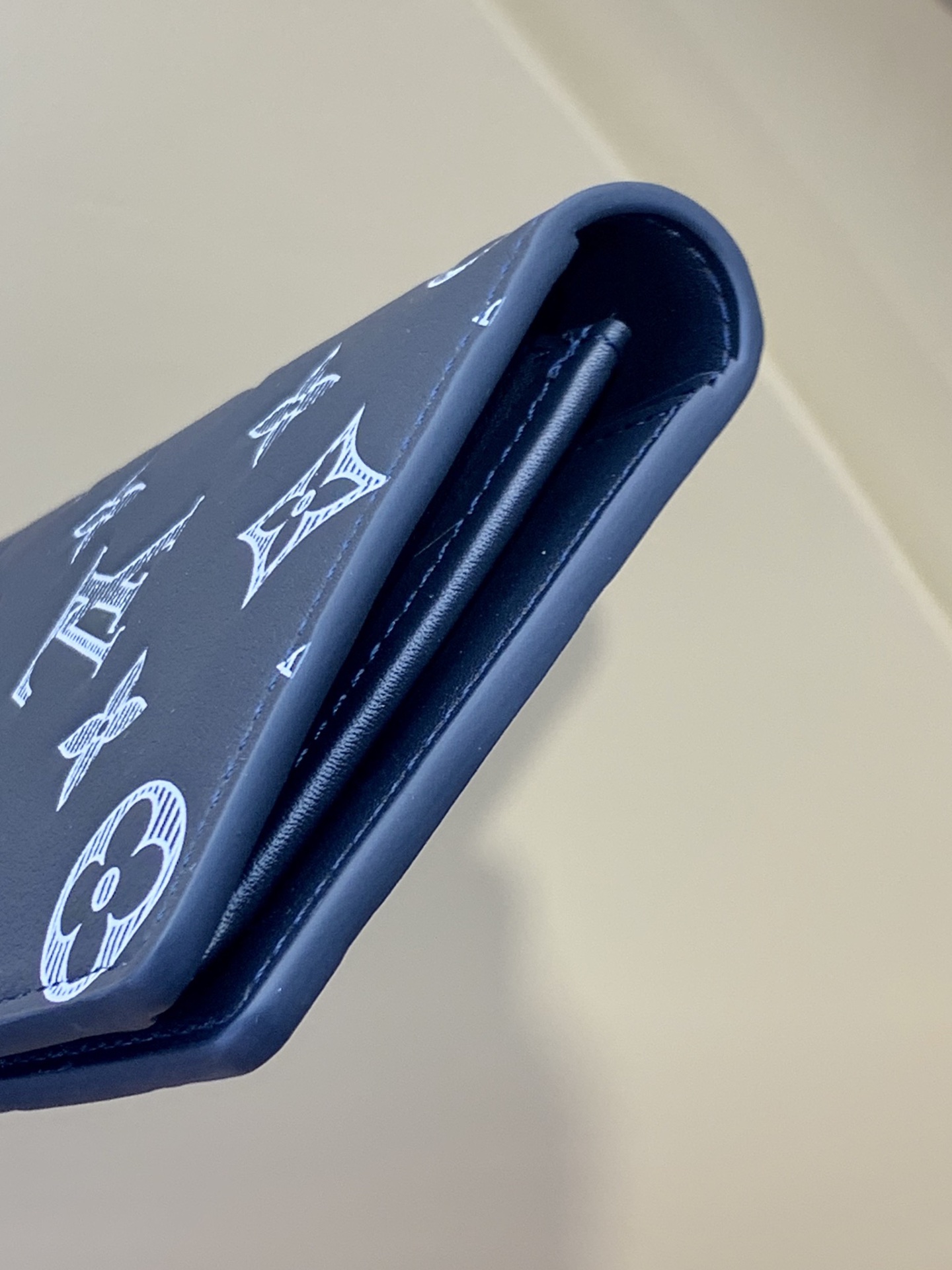 Louis Vuitton Basic Bag Cow Leather Blue 10cm-m-l-s