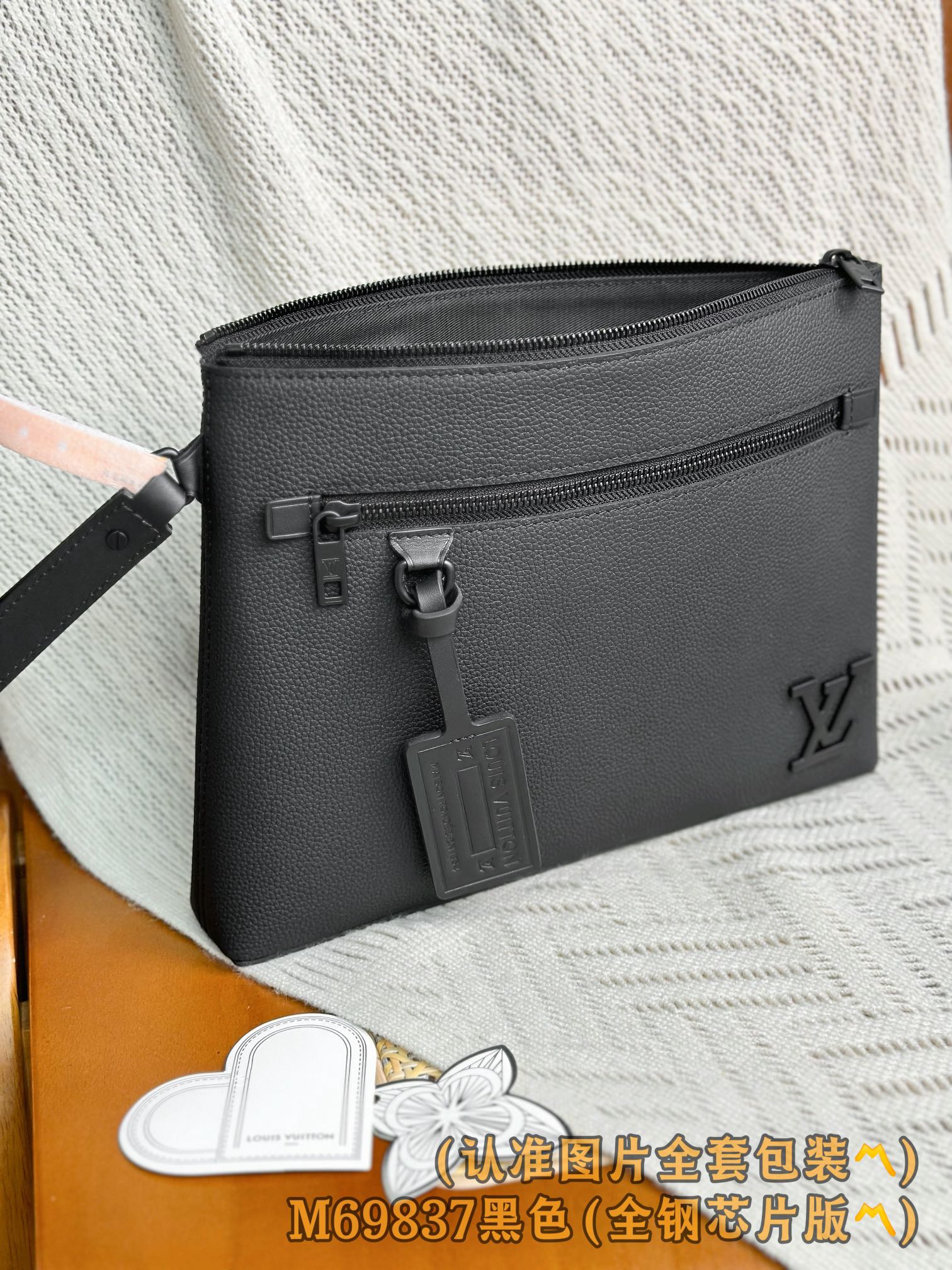 Louis Vuitton Basic Bag Cow Leather Black M-l-s