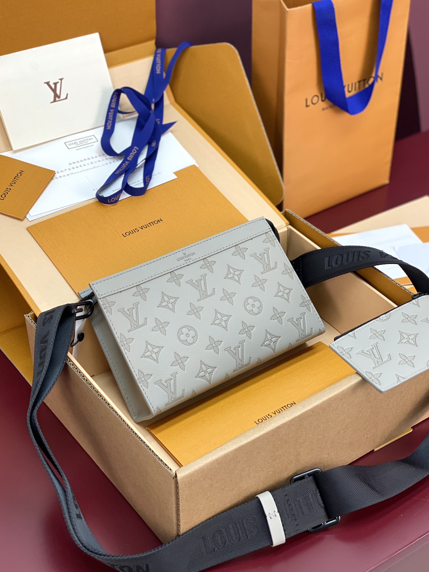 Louis Vuitton Basic Bag Cow Leather M-s