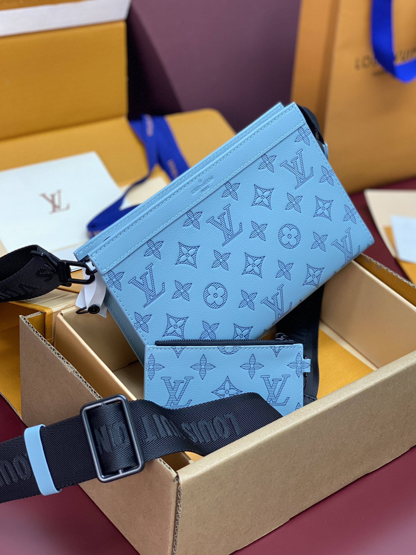 Louis Vuitton Basic Bag Cow Leather M-s