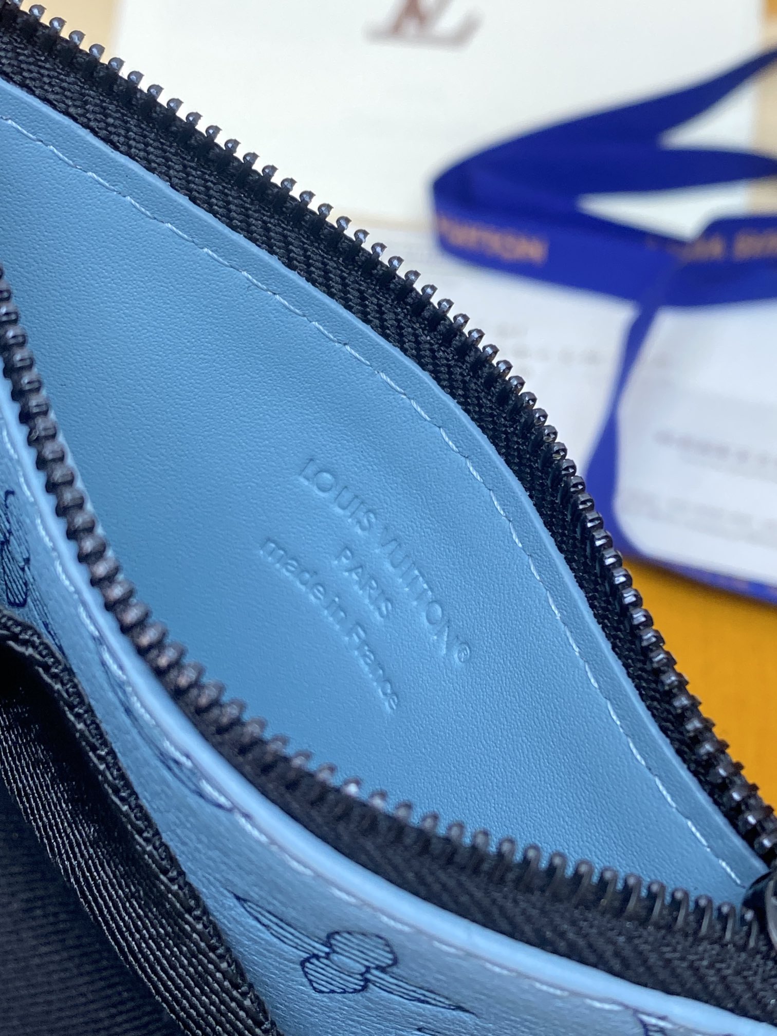 Louis Vuitton Basic Bag Cow Leather M-s