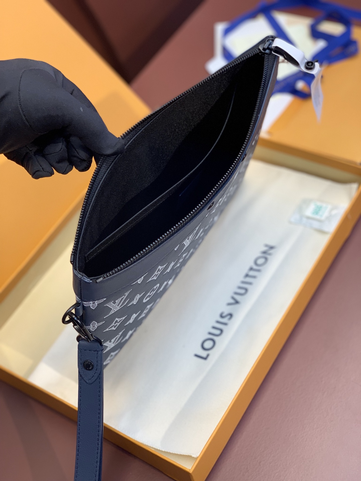 Louis Vuitton Clutch Bag Cow Leather M-s