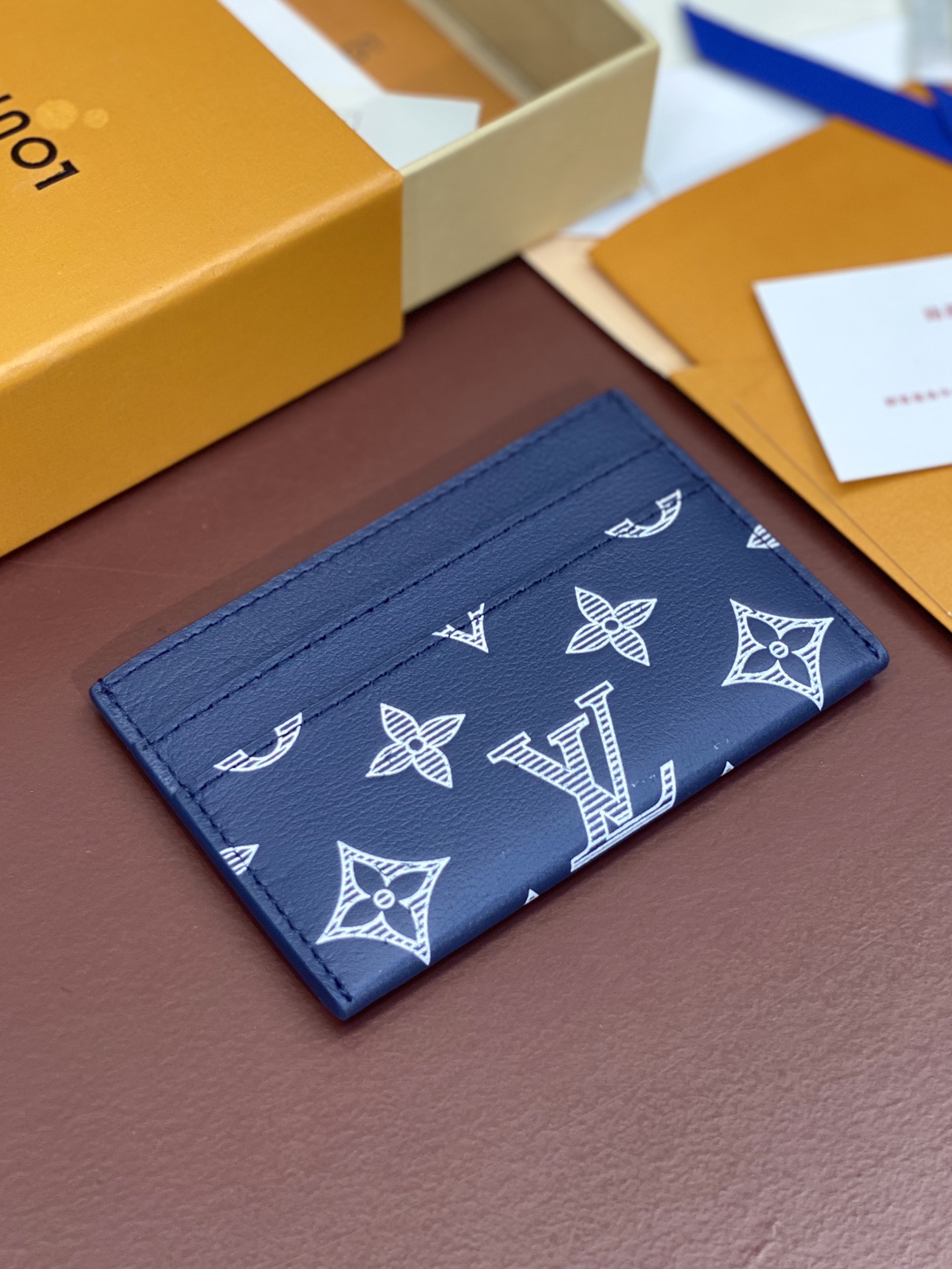 Louis Vuitton Basic Bag Cow Leather M-l-s