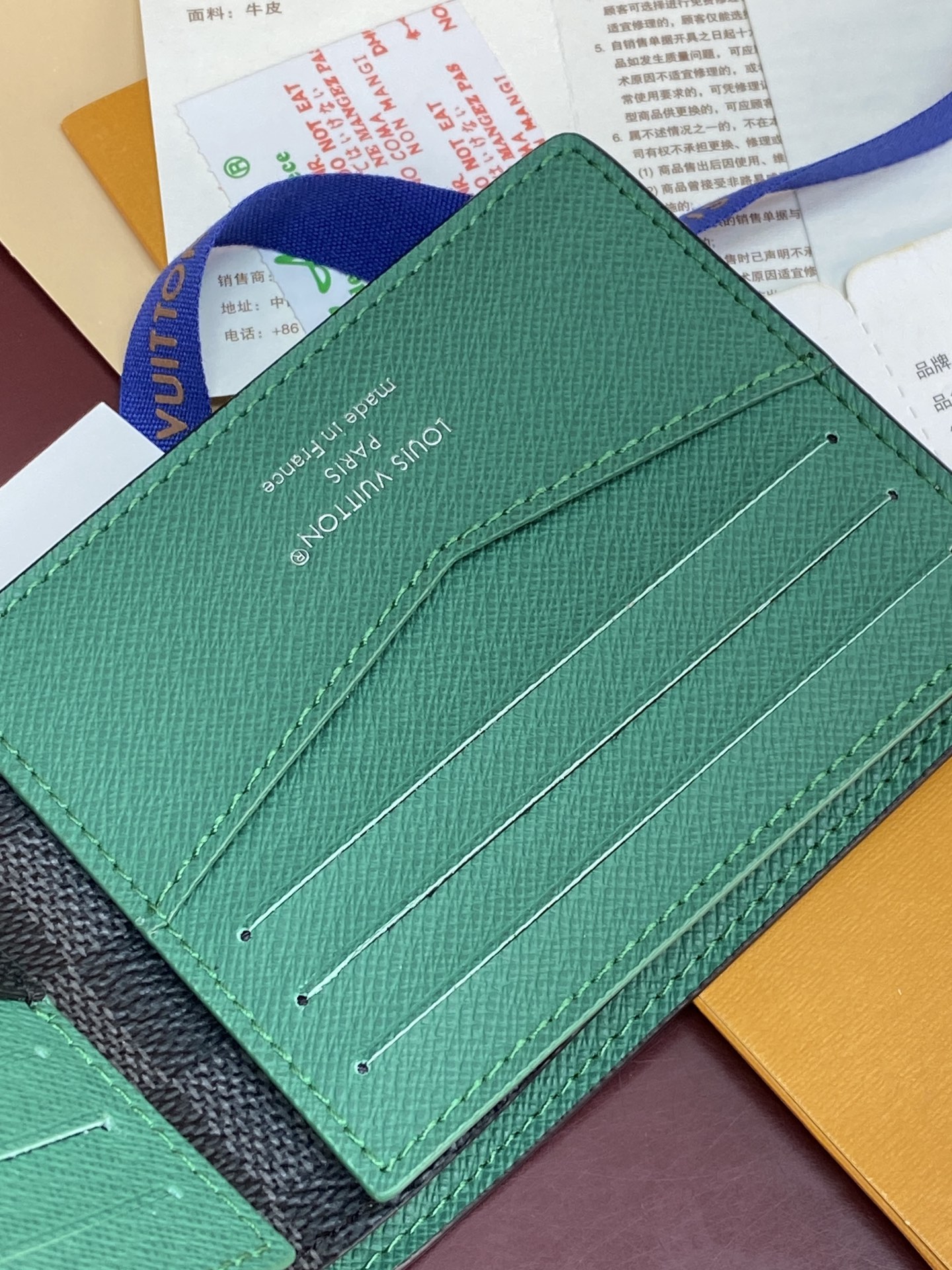 Louis Vuitton Basic Bag M-l-s