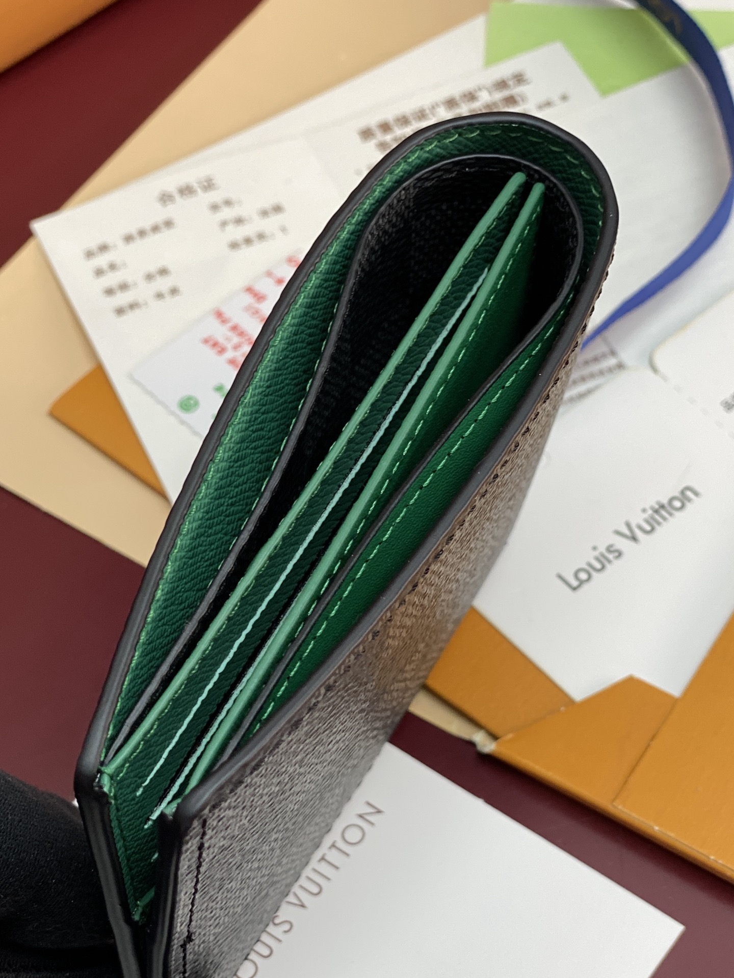 Louis Vuitton Basic Bag M-l-s