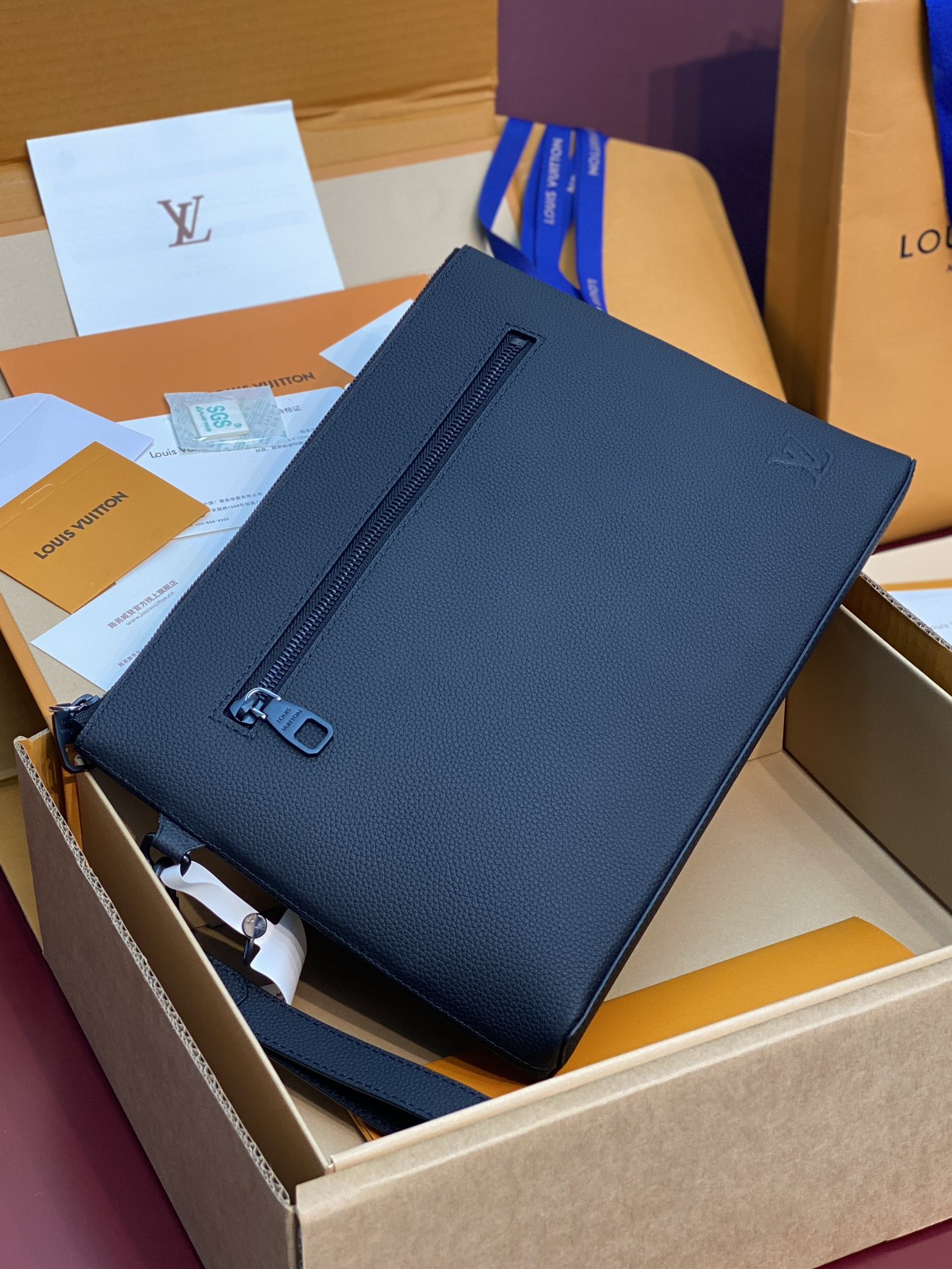 Louis Vuitton Clutch Bag Cow Leather Black M-l