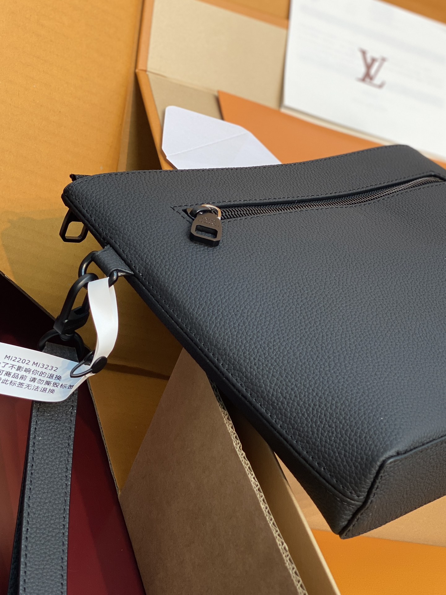 Louis Vuitton Clutch Bag Cow Leather Black M-l