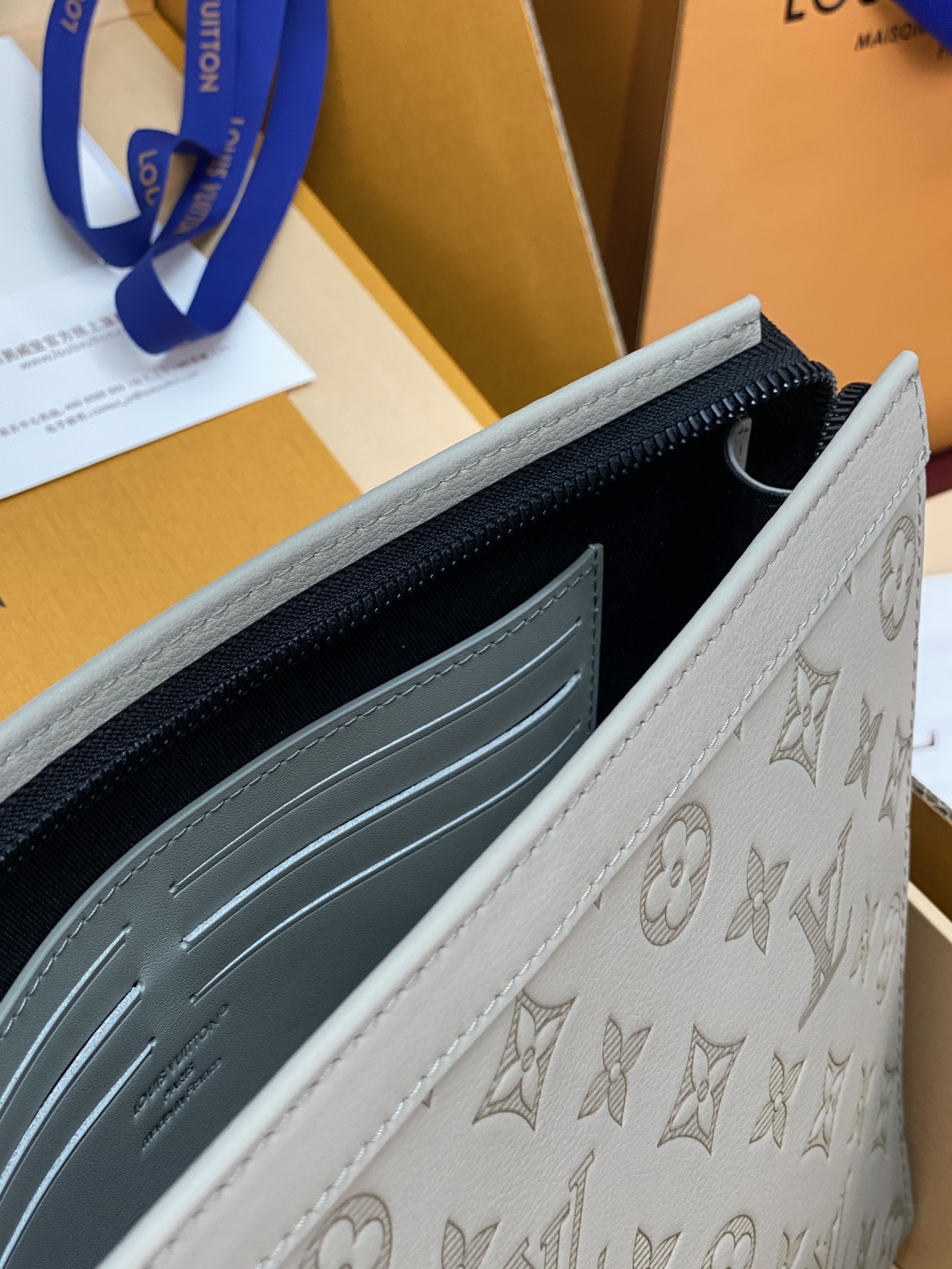 Louis Vuitton Basic Bag Cow Leather 20cm-26cm-m-s-l