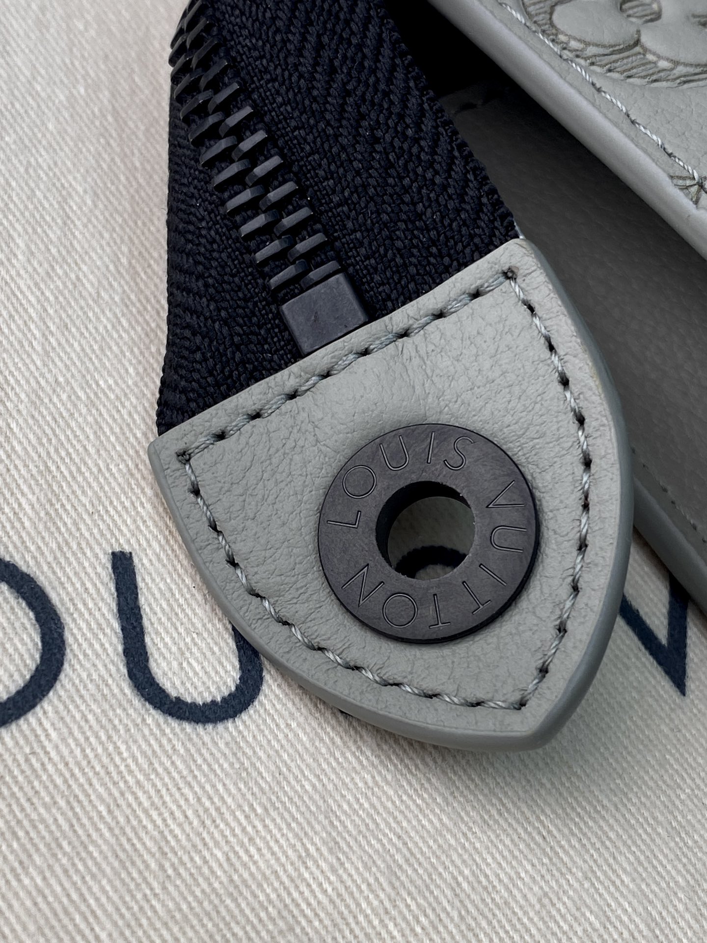 Louis Vuitton Basic Bag Cow Leather 20cm-26cm-m-s-l