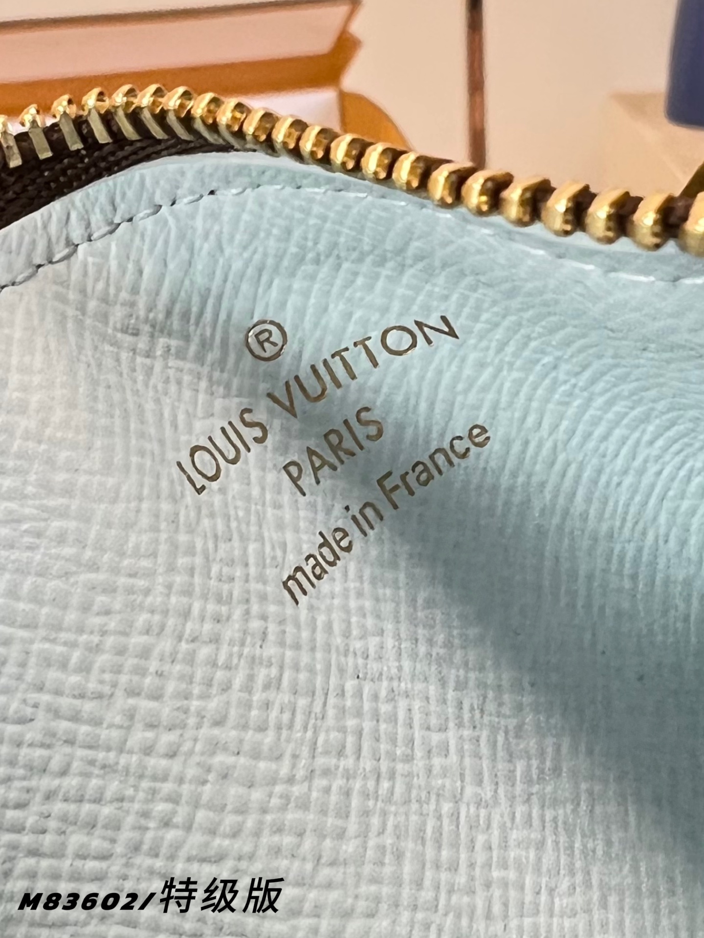 Louis Vuitton Basic Bag Canvas M-l
