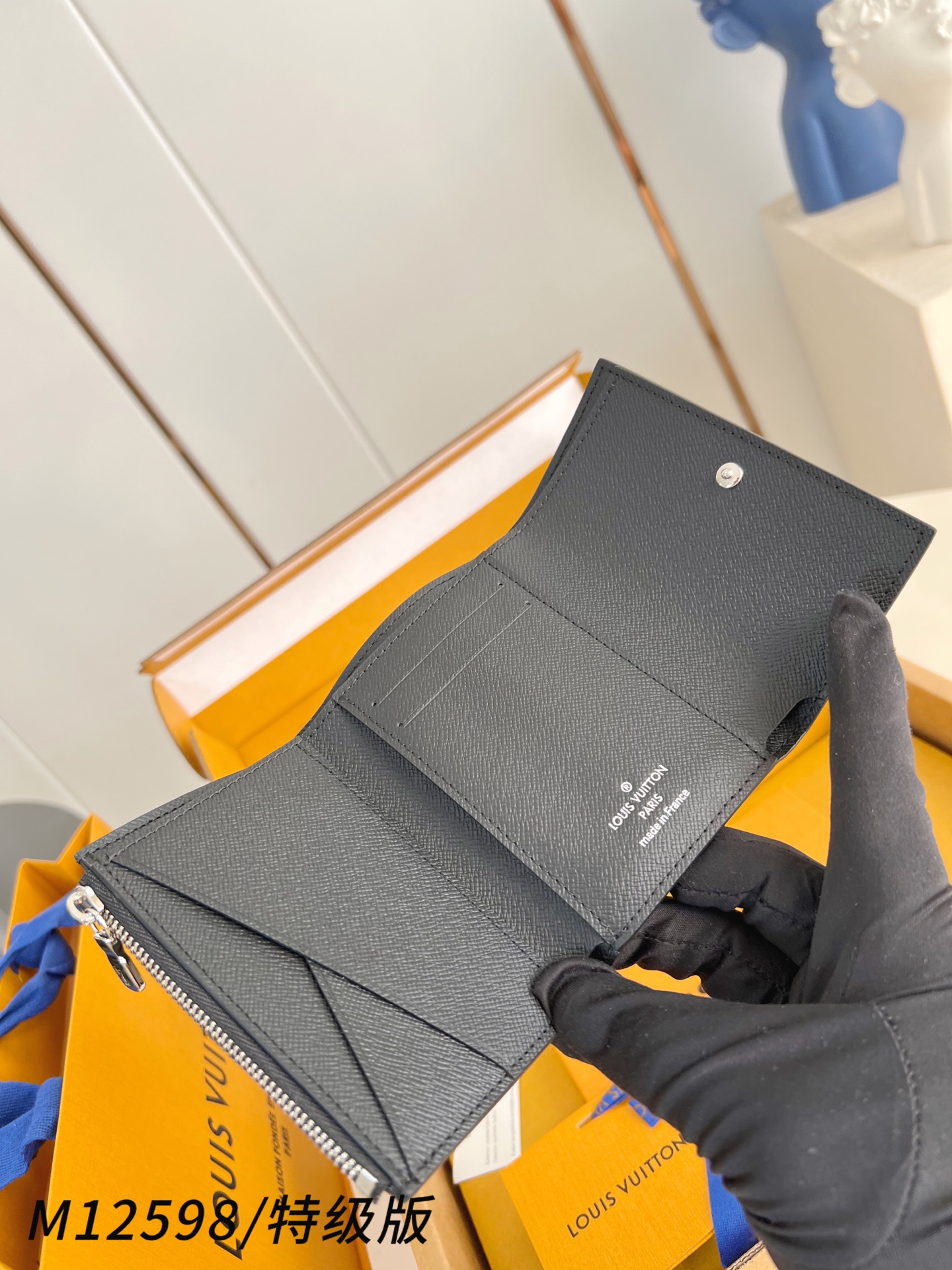 Louis Vuitton Basic Bag Cow Leather M-s