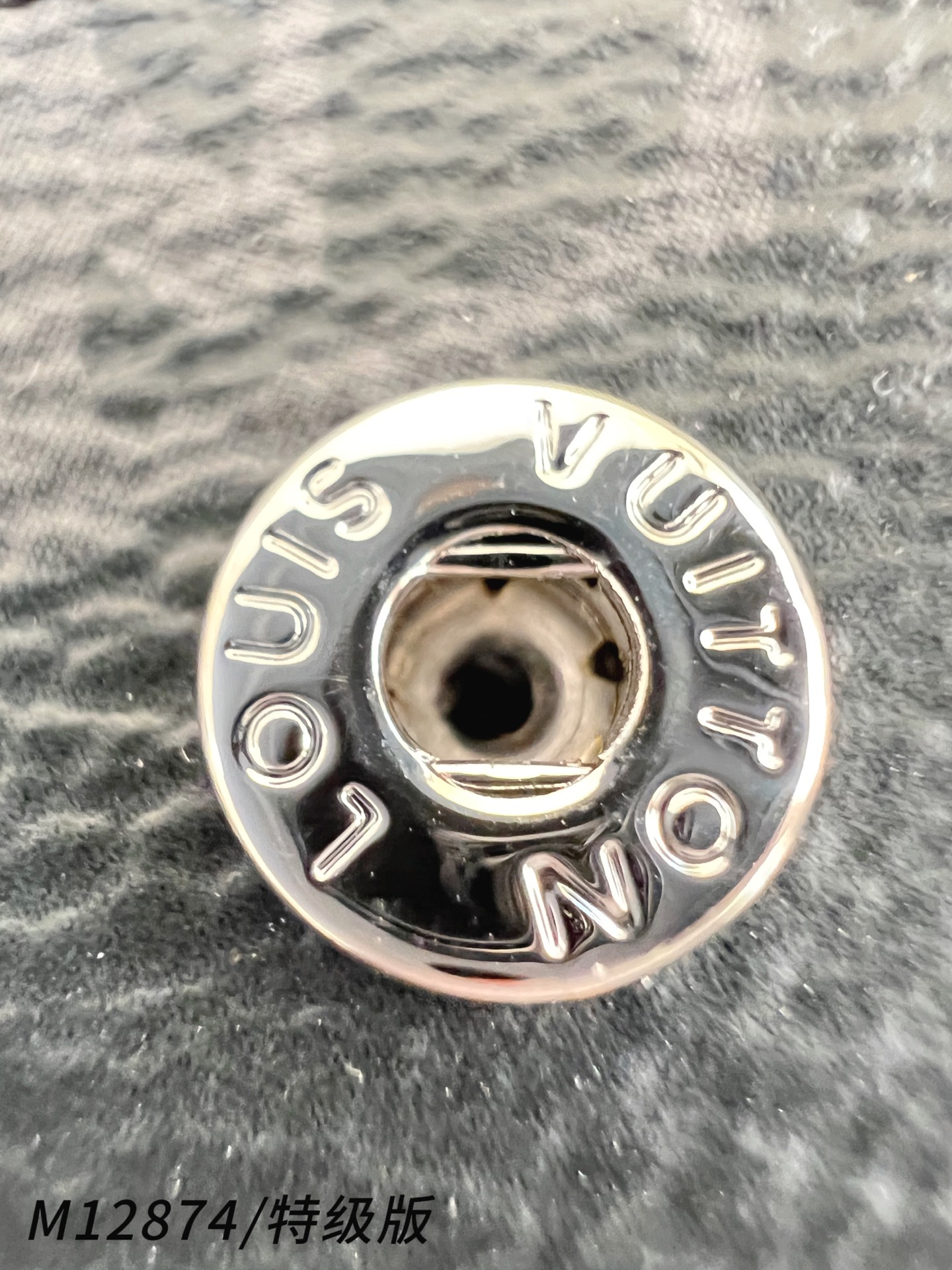 Louis Vuitton Basic Bag Canvas M-l-s