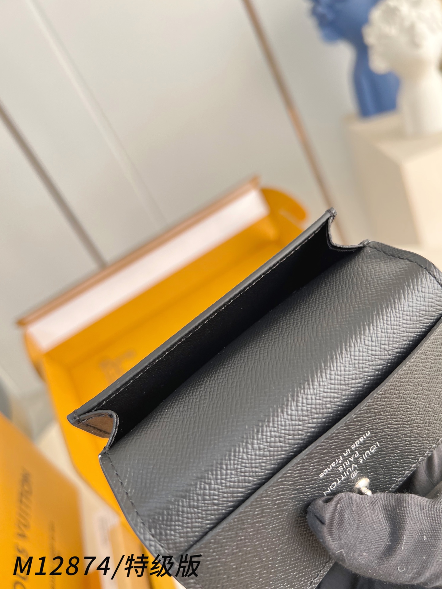 Louis Vuitton Basic Bag Canvas M-l-s