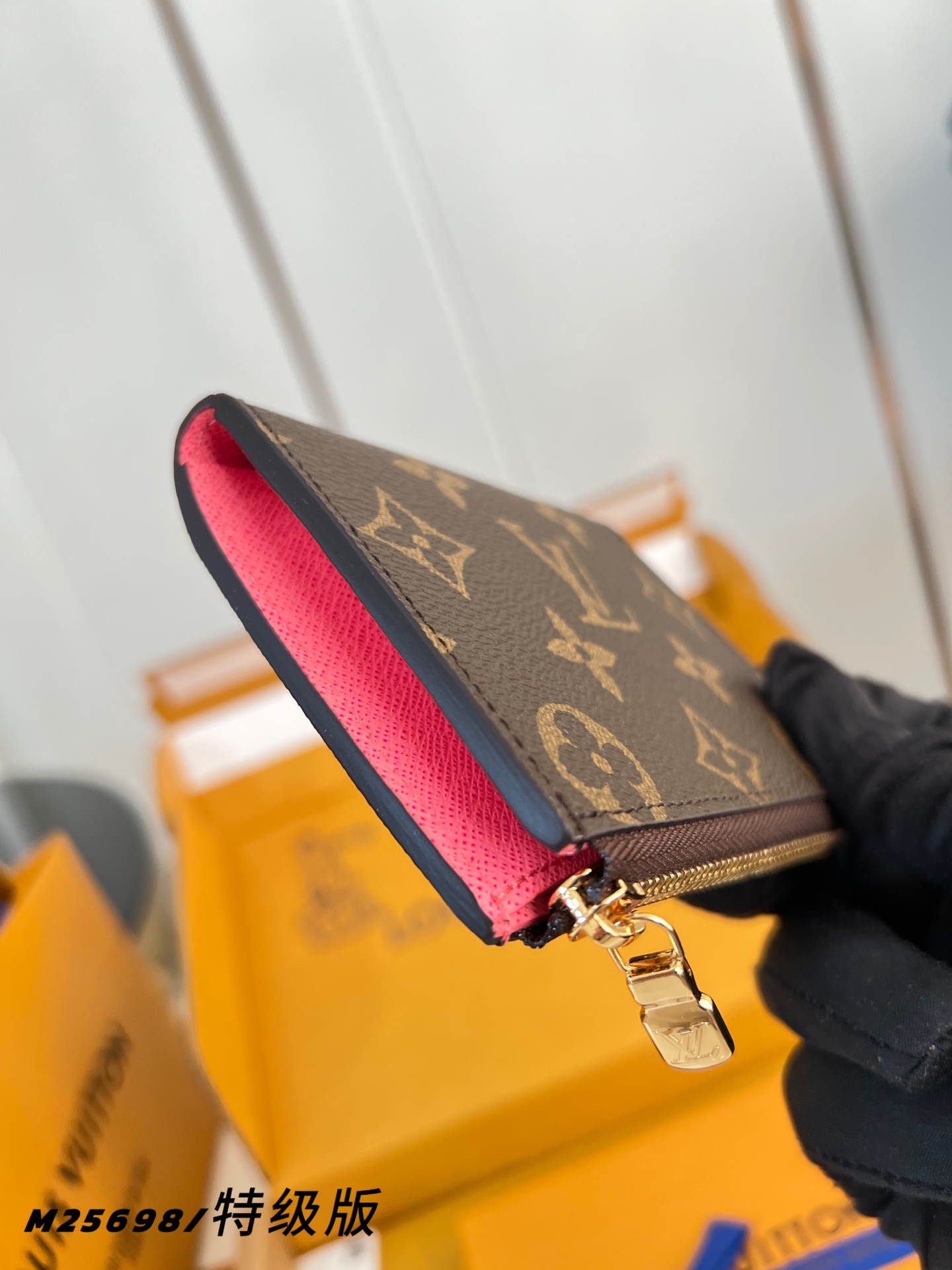 Louis Vuitton Basic Bag Canvas M-l