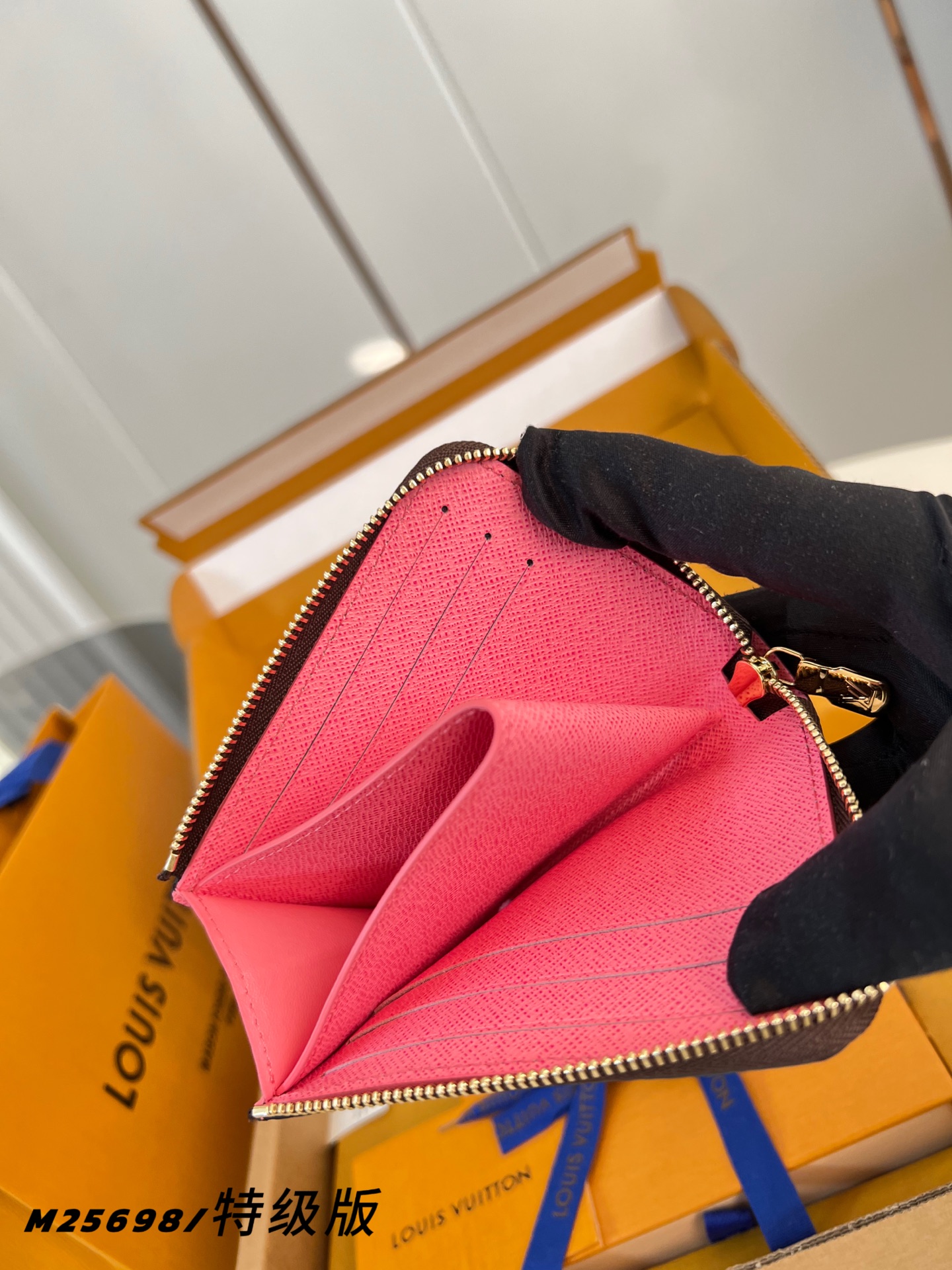 Louis Vuitton Basic Bag Canvas M-l