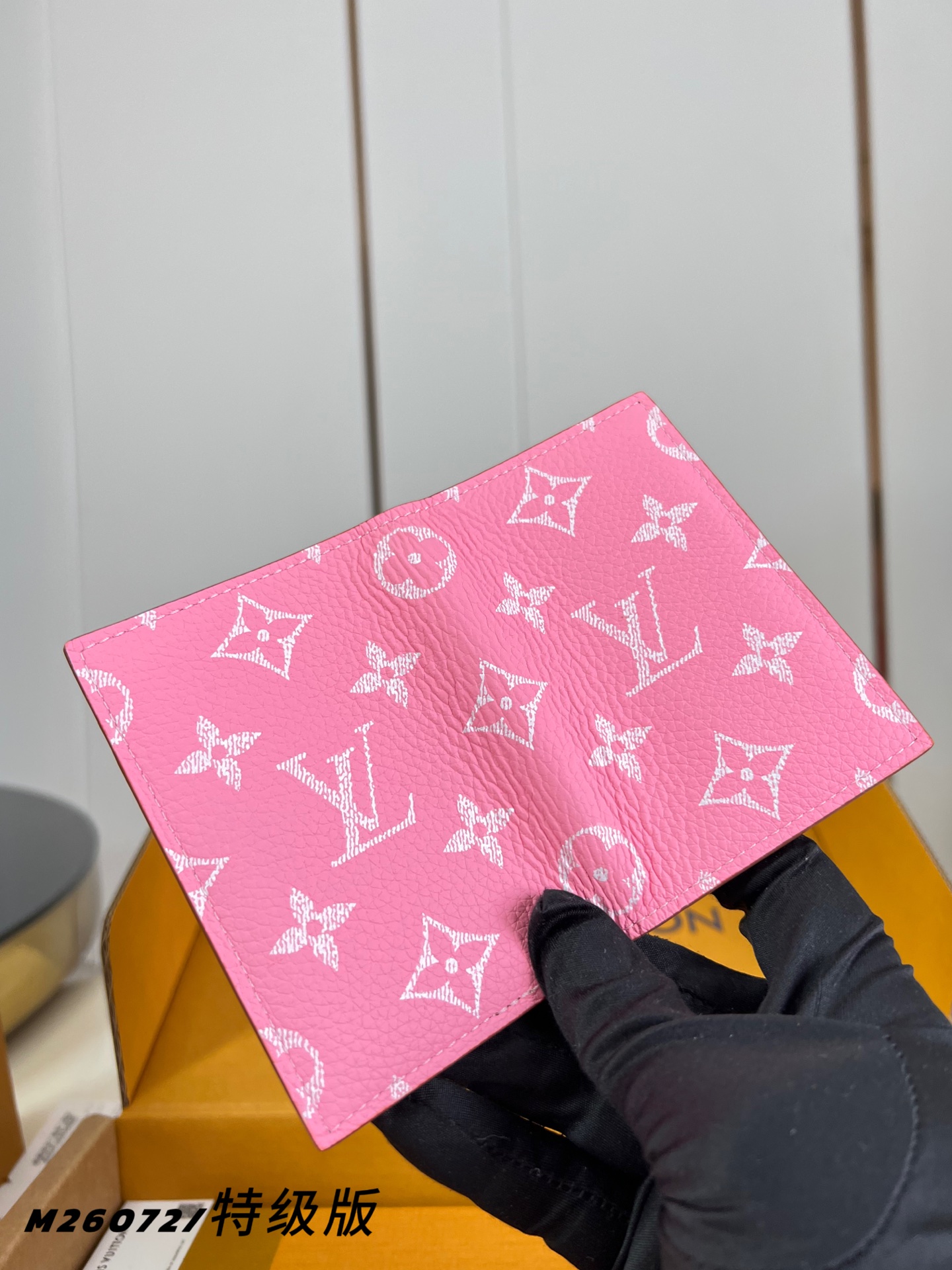 Louis Vuitton Basic Bag M-s