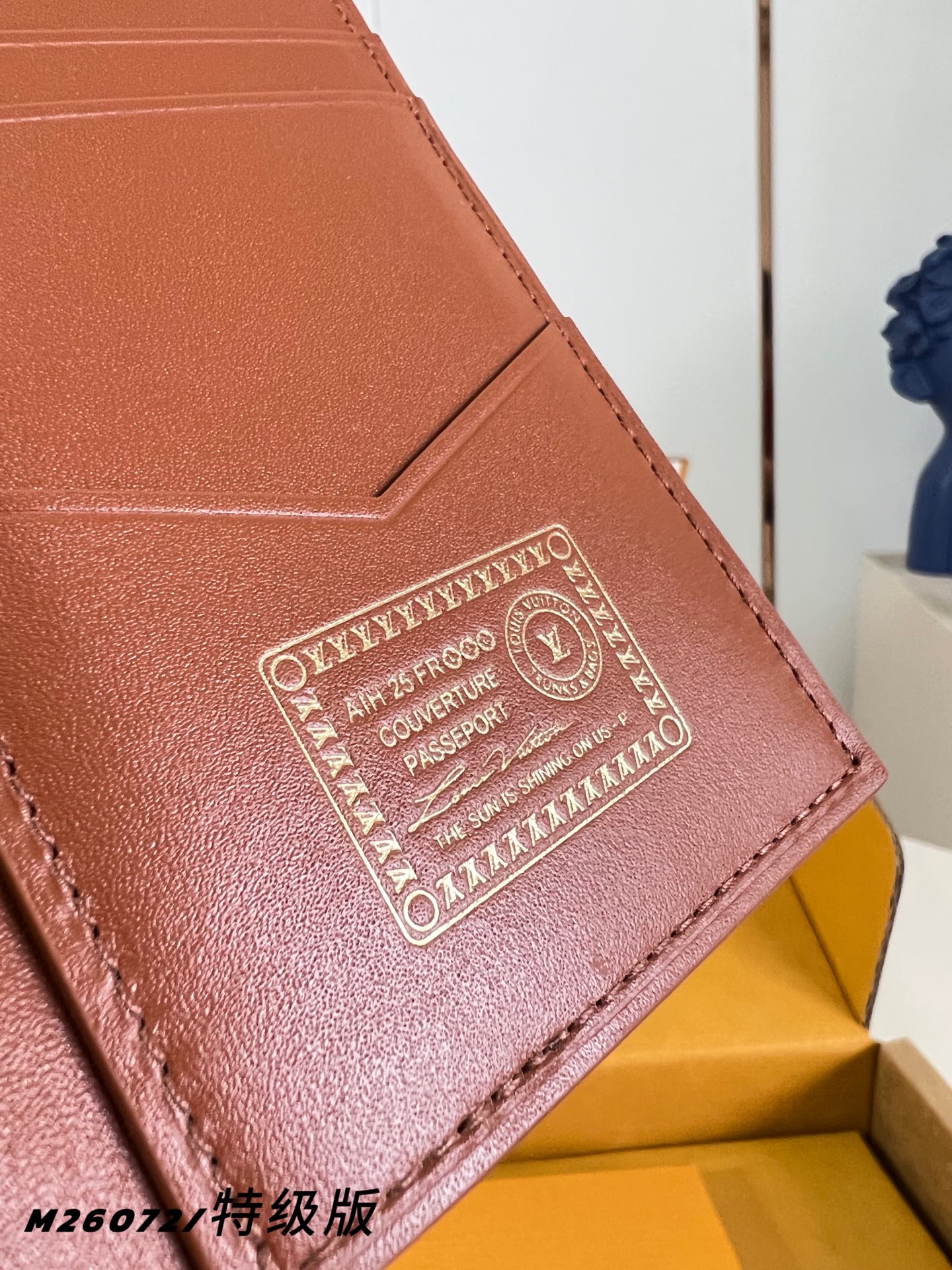 Louis Vuitton Basic Bag M-s