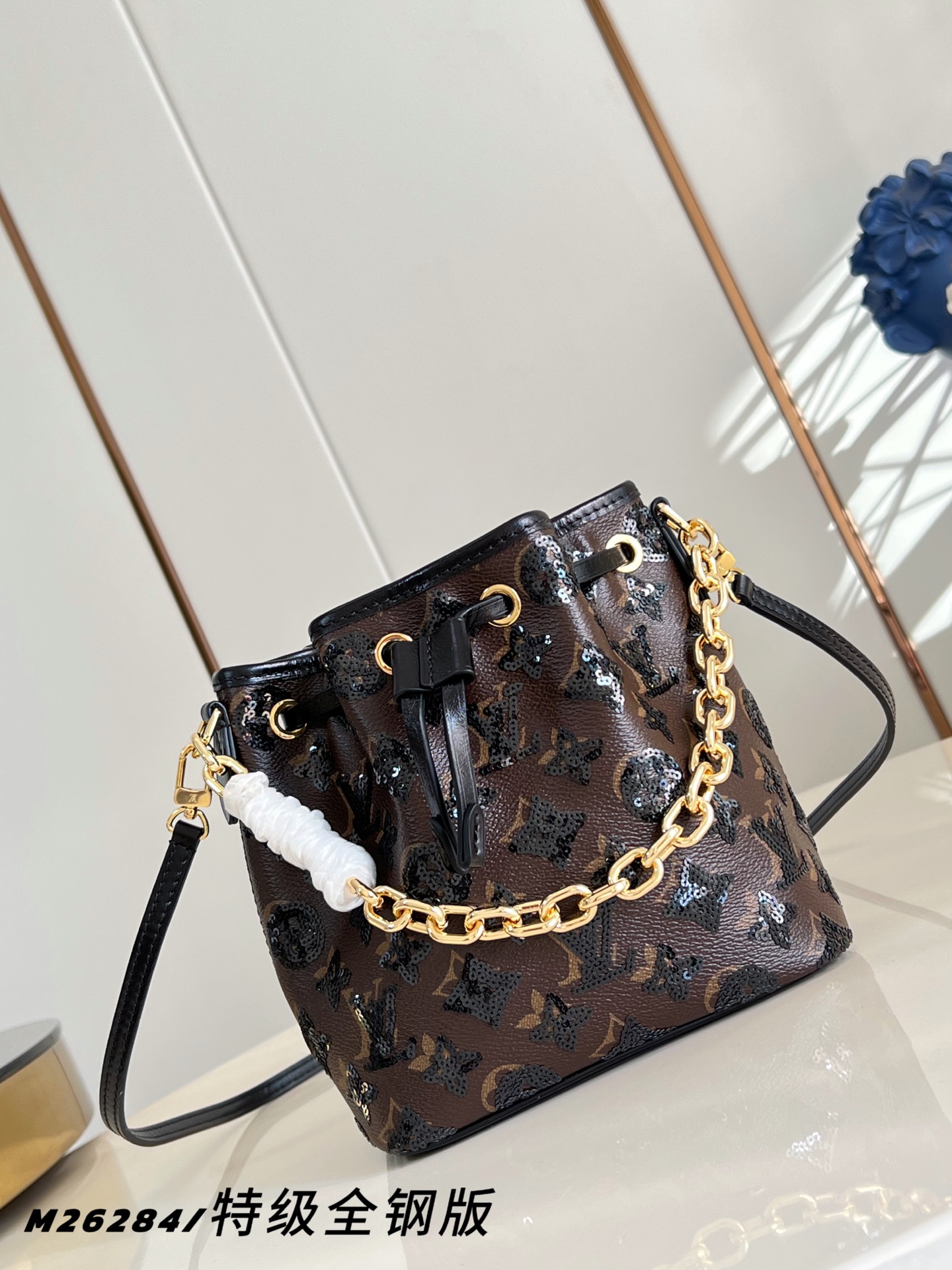 Louis Vuitton Basic Bag Canvas M-l-s