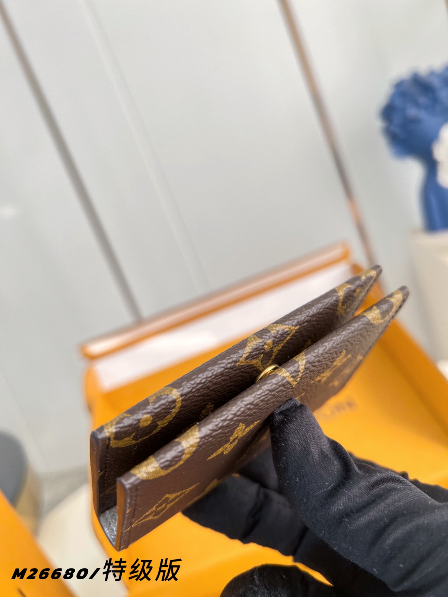 Louis Vuitton Basic Bag Cow Leather Gold M-l-s