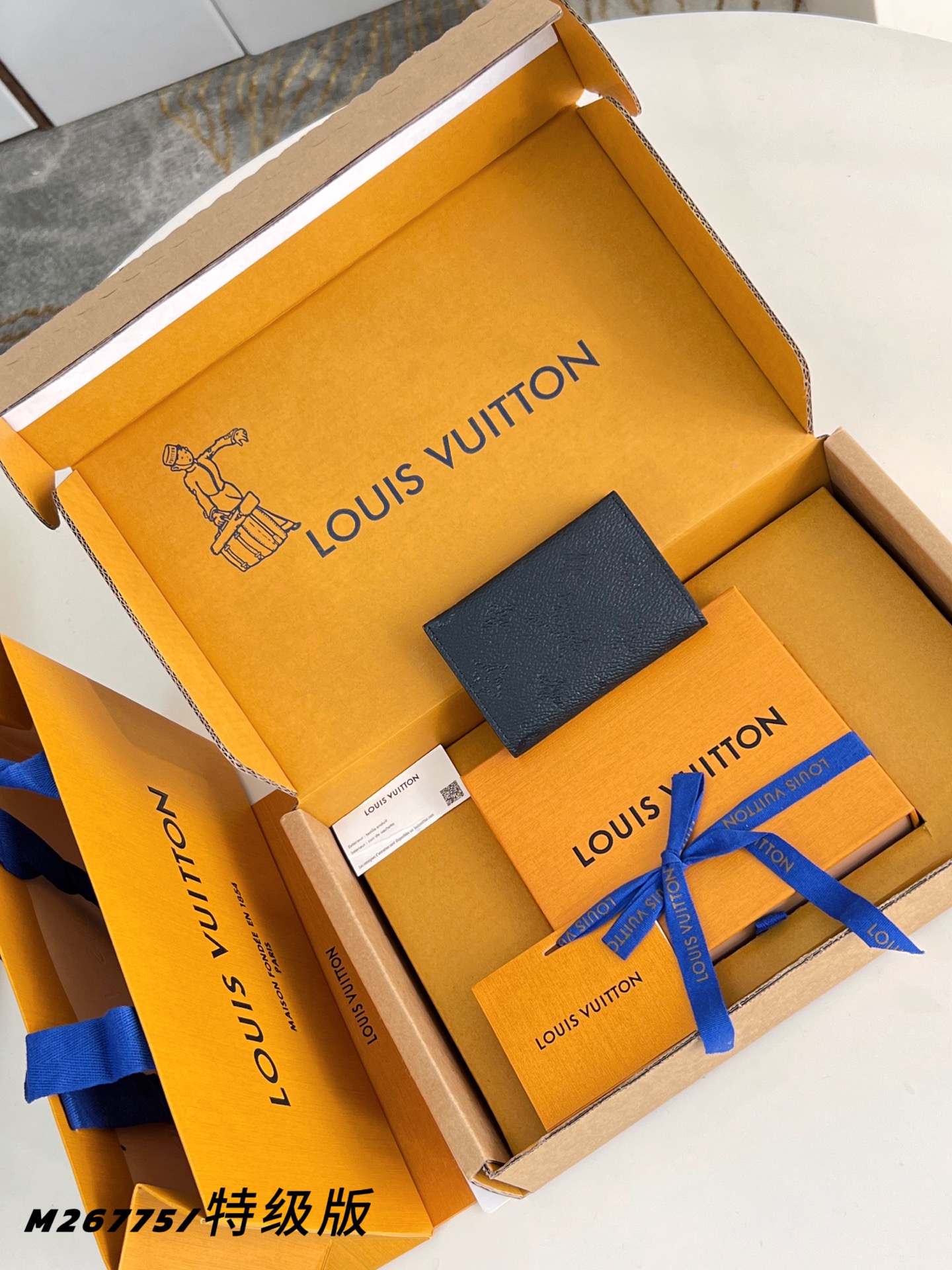 Louis Vuitton Basic Bag Canvas M-l-s